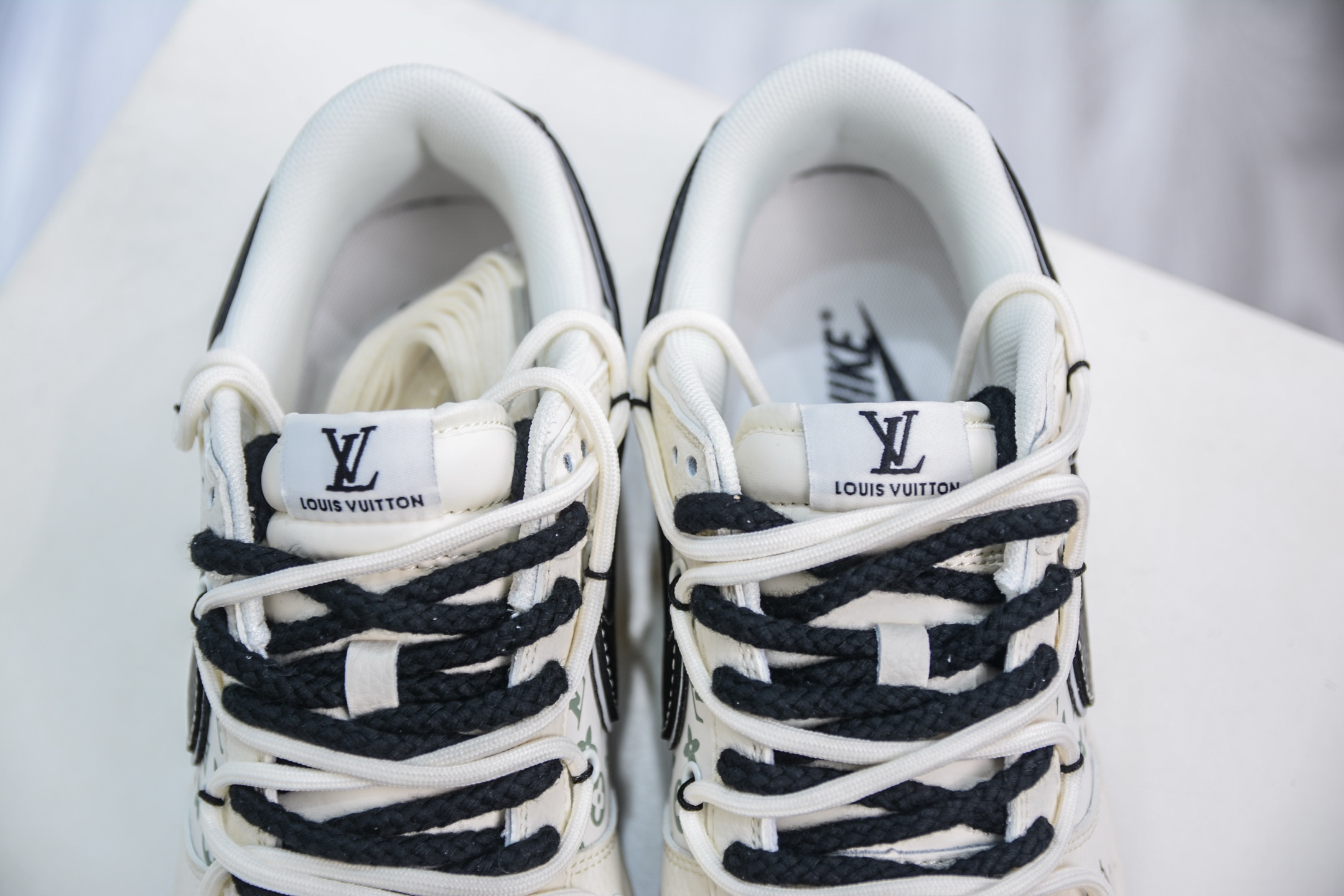 Nike SB Dunk Low x Louis Vuitton White Black, Premium Leather, Comfortable Fit 8 i1749234053510 9617 0 7
