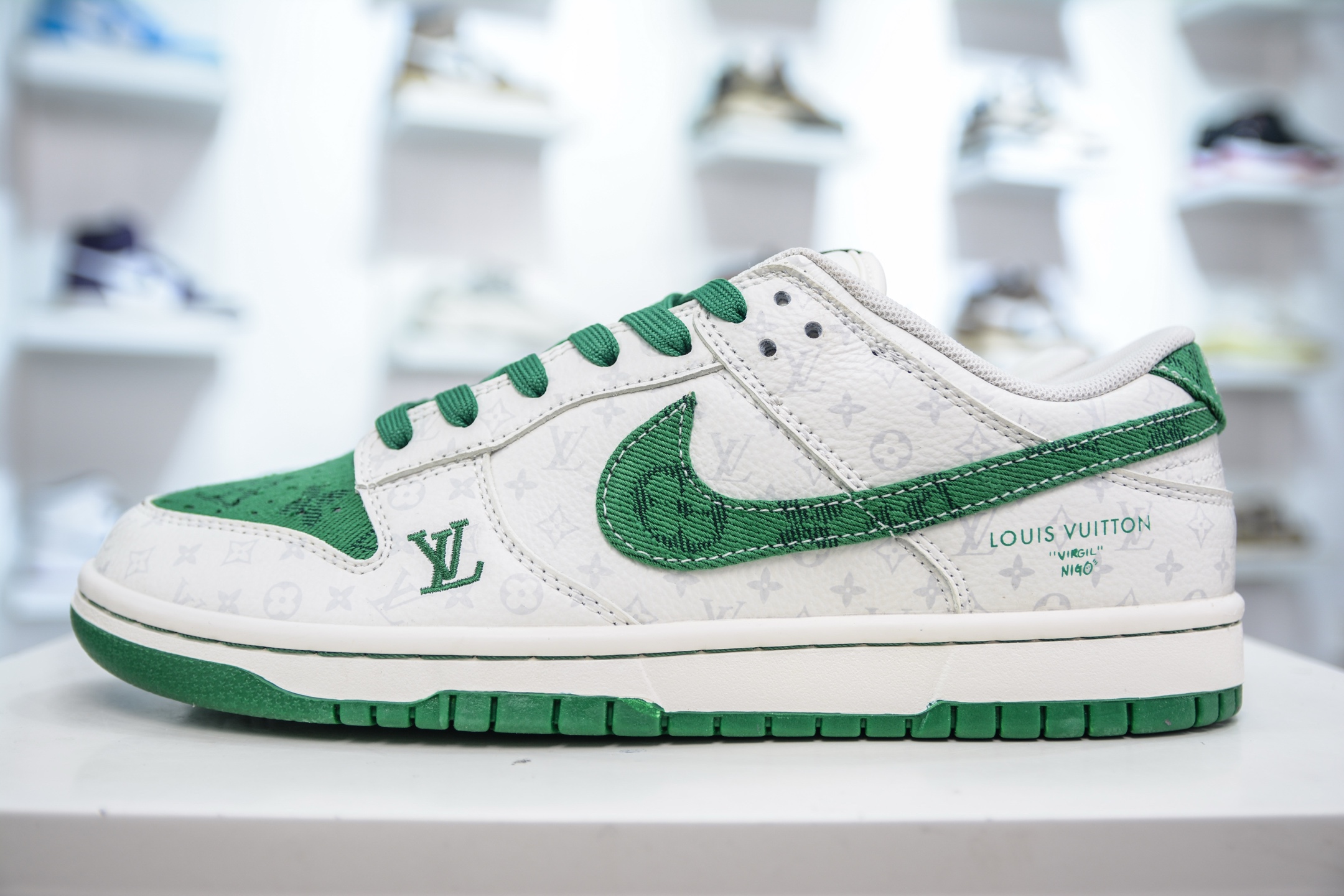 Nike SB Dunk Low x Louis Vuitton White Green Denim Collaboration Sneakers 1 i1749234102747 7411 0 0