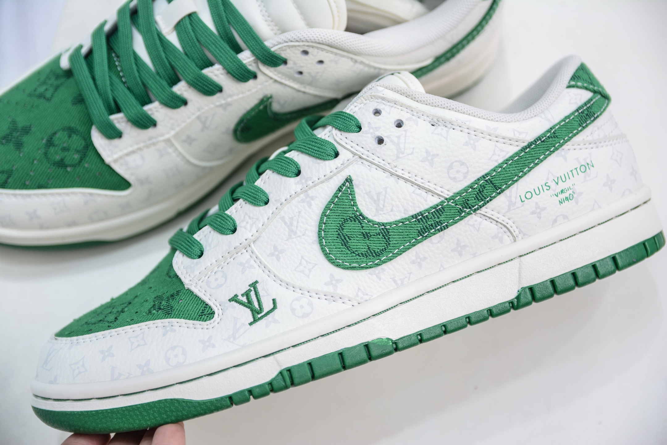 Nike SB Dunk Low x Louis Vuitton White Green Denim Collaboration Sneakers 7 i1749234102809 9858 0 6