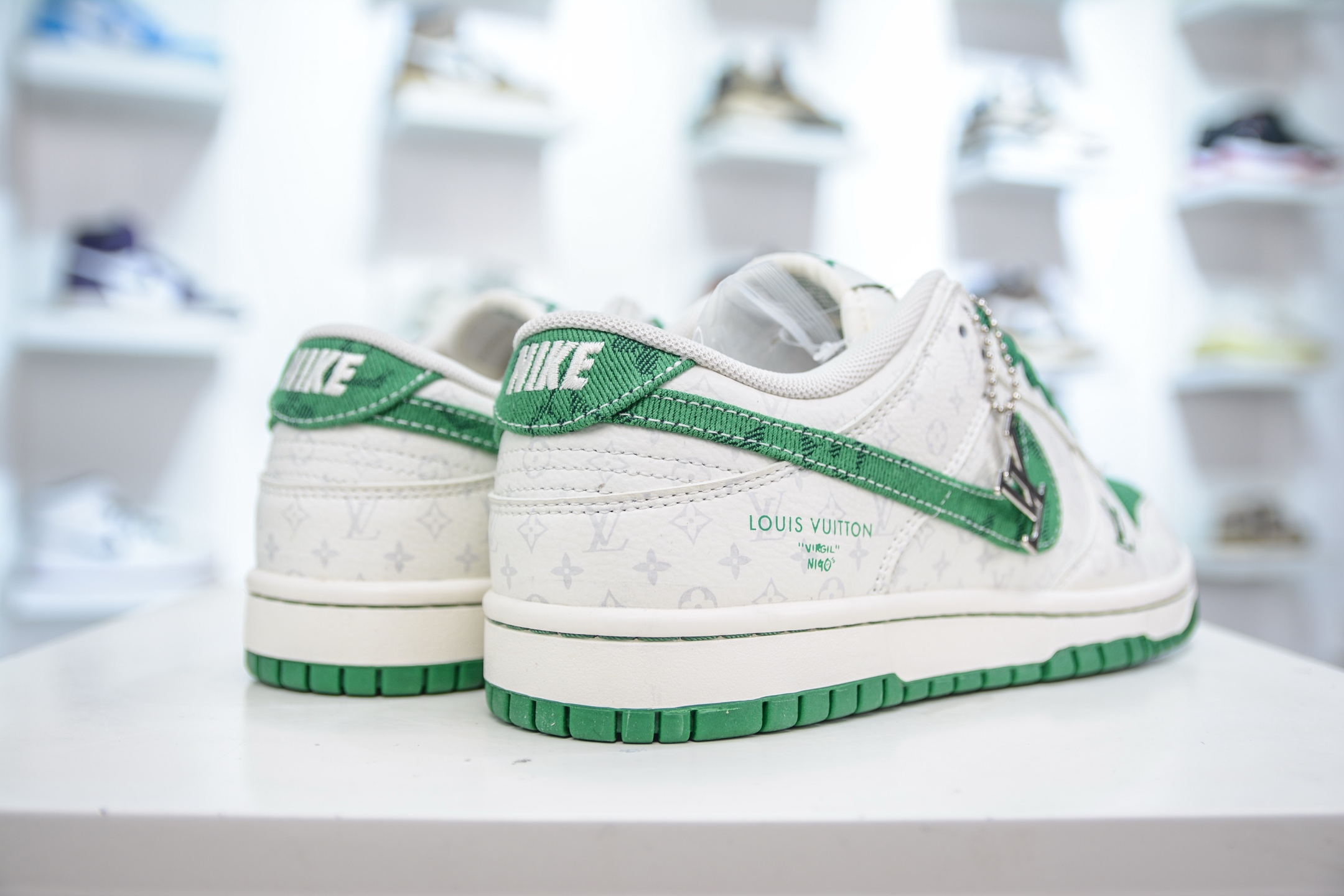 Nike SB Dunk Low x Louis Vuitton White Green Denim Collaboration Sneakers 6 i1749234104448 4816 0 5