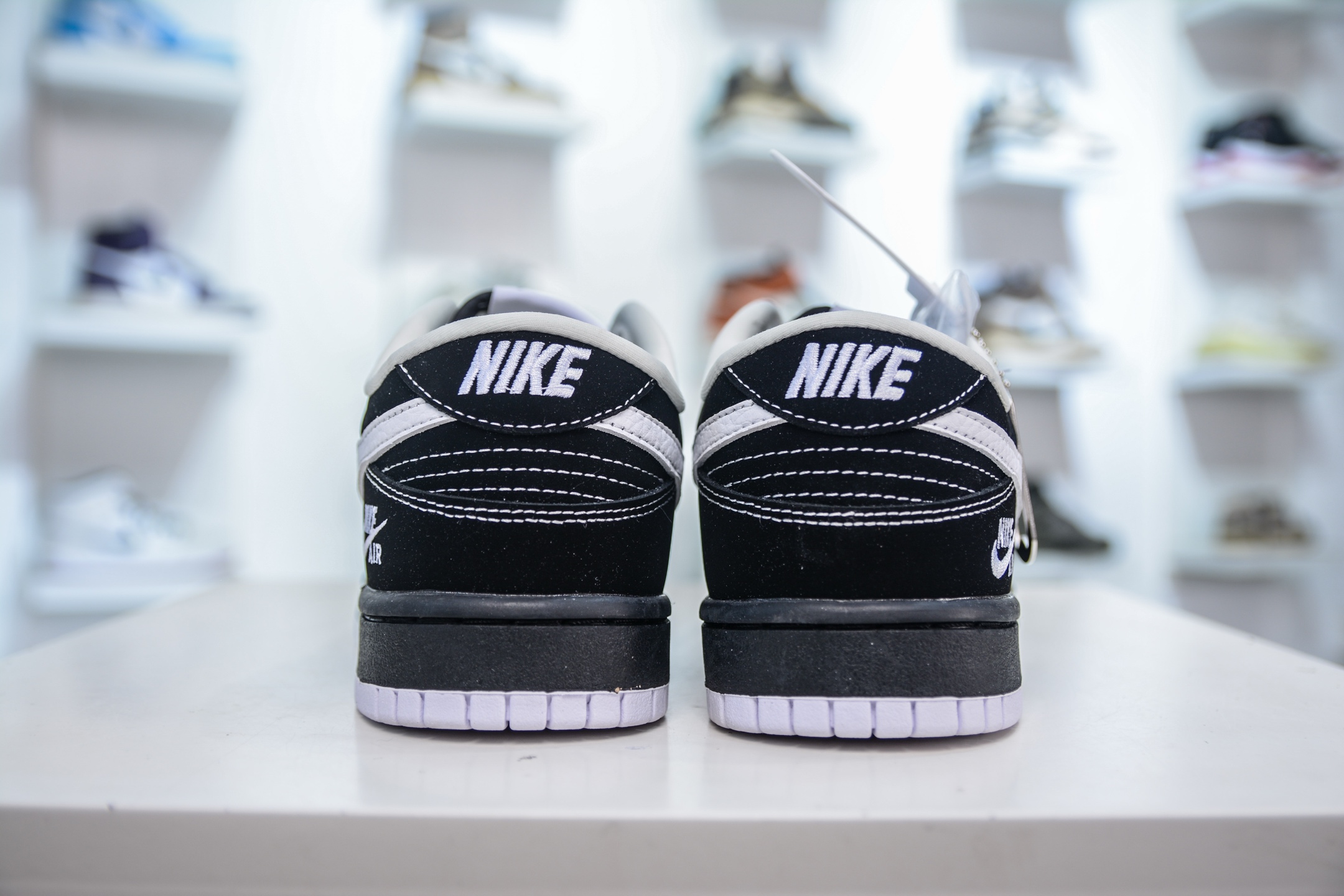 Nike SB Dunk Low x Nike Air 黑白 LW1818-117-莆田鞋,莆田鞋货源,高仿鞋,高仿鞋货源,安福档口,莆田高仿鞋,莆田鞋批发,高仿鞋批发,莆田高仿运动鞋,高仿运动鞋,莆田运动鞋 Nike SB Dunk Low x Nike Air 黑白 LW1818-117