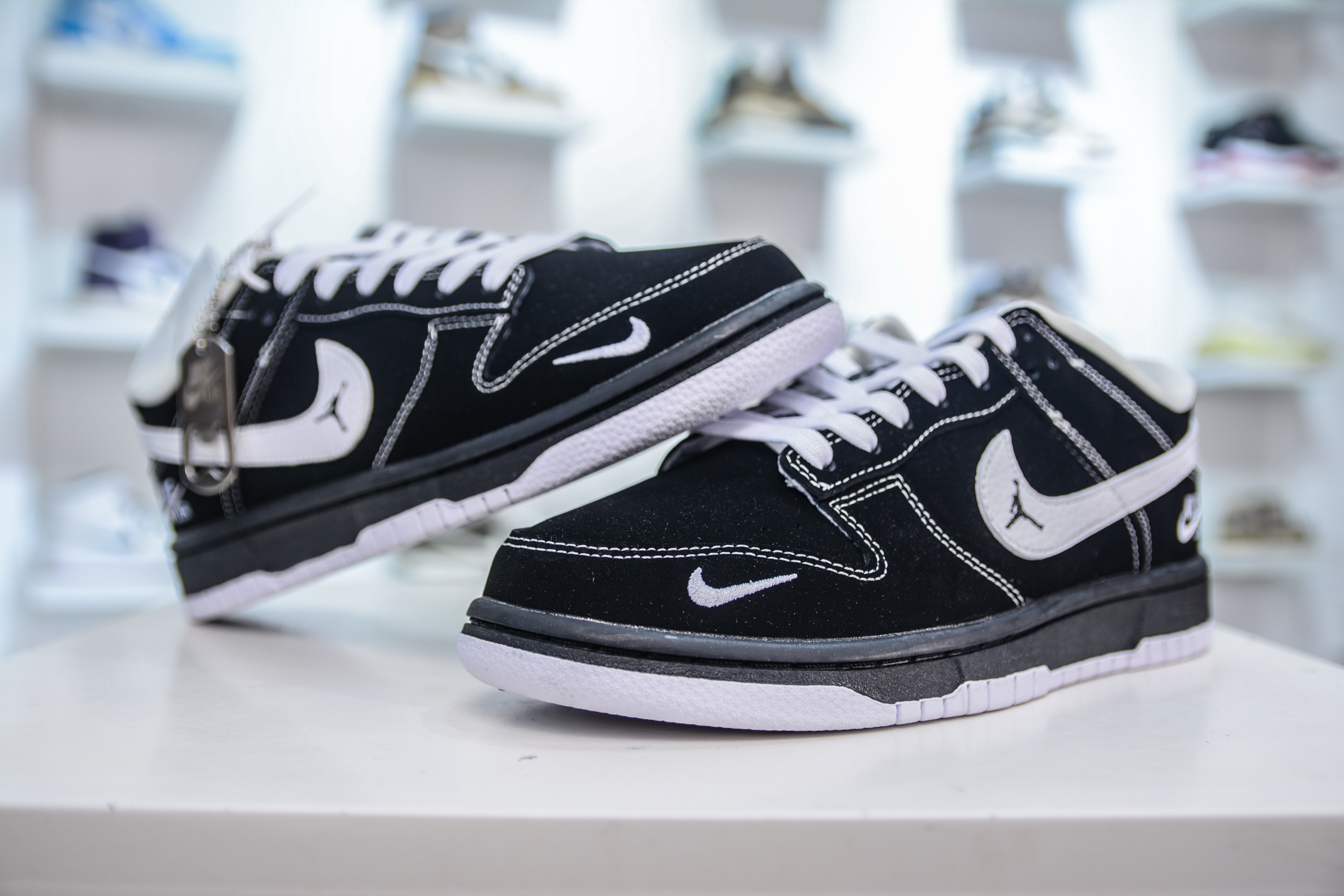 Nike SB Dunk Low x Nike Air 黑白 LW1818-117-莆田鞋,莆田鞋货源,高仿鞋,高仿鞋货源,安福档口,莆田高仿鞋,莆田鞋批发,高仿鞋批发,莆田高仿运动鞋,高仿运动鞋,莆田运动鞋 Nike SB Dunk Low x Nike Air 黑白 LW1818-117