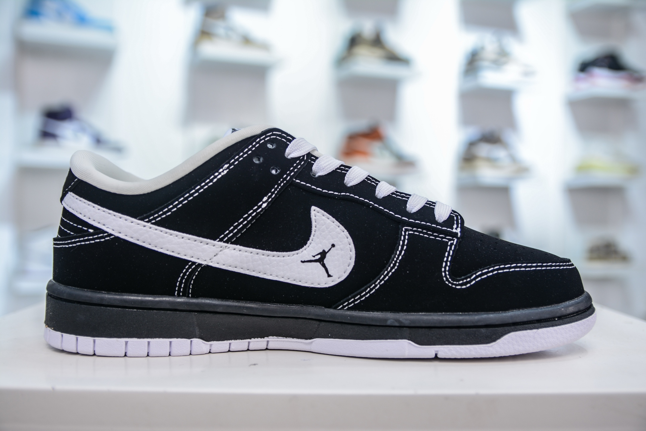 Nike SB Dunk Low x Nike Air 黑白 LW1818-117-莆田鞋,莆田鞋货源,高仿鞋,高仿鞋货源,安福档口,莆田高仿鞋,莆田鞋批发,高仿鞋批发,莆田高仿运动鞋,高仿运动鞋,莆田运动鞋 Nike SB Dunk Low x Nike Air 黑白 LW1818-117