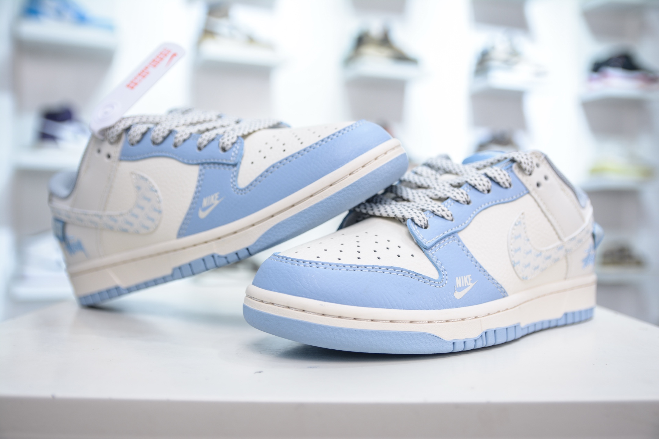 Nike SB Dunk Low x Stussy 斯图西联名-蓝白 XS6089-591-莆田鞋,莆田鞋货源,高仿鞋,高仿鞋货源,安福档口,莆田高仿鞋,莆田鞋批发,高仿鞋批发,莆田高仿运动鞋,高仿运动鞋,莆田运动鞋 Nike SB Dunk Low x Stussy 斯图西联名-蓝白 XS6089-591