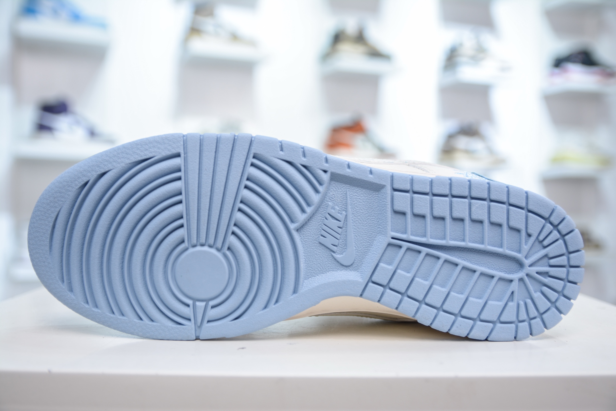 Nike SB Dunk Low x Stussy 斯图西联名-蓝白 XS6089-591-莆田鞋,莆田鞋货源,高仿鞋,高仿鞋货源,安福档口,莆田高仿鞋,莆田鞋批发,高仿鞋批发,莆田高仿运动鞋,高仿运动鞋,莆田运动鞋 Nike SB Dunk Low x Stussy 斯图西联名-蓝白 XS6089-591