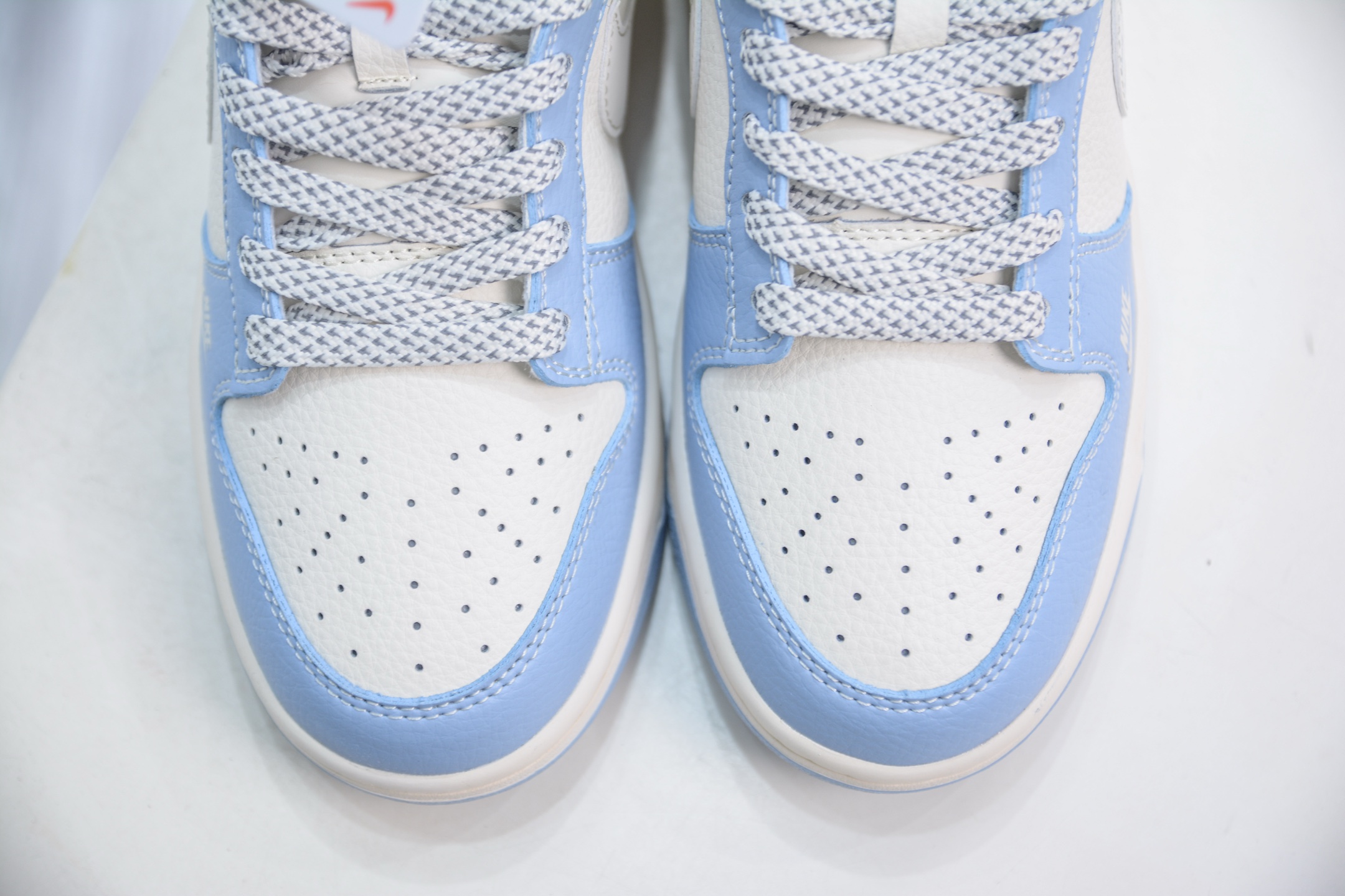 Nike SB Dunk Low x Stussy 斯图西联名-蓝白 XS6089-591-莆田鞋,莆田鞋货源,高仿鞋,高仿鞋货源,安福档口,莆田高仿鞋,莆田鞋批发,高仿鞋批发,莆田高仿运动鞋,高仿运动鞋,莆田运动鞋 Nike SB Dunk Low x Stussy 斯图西联名-蓝白 XS6089-591