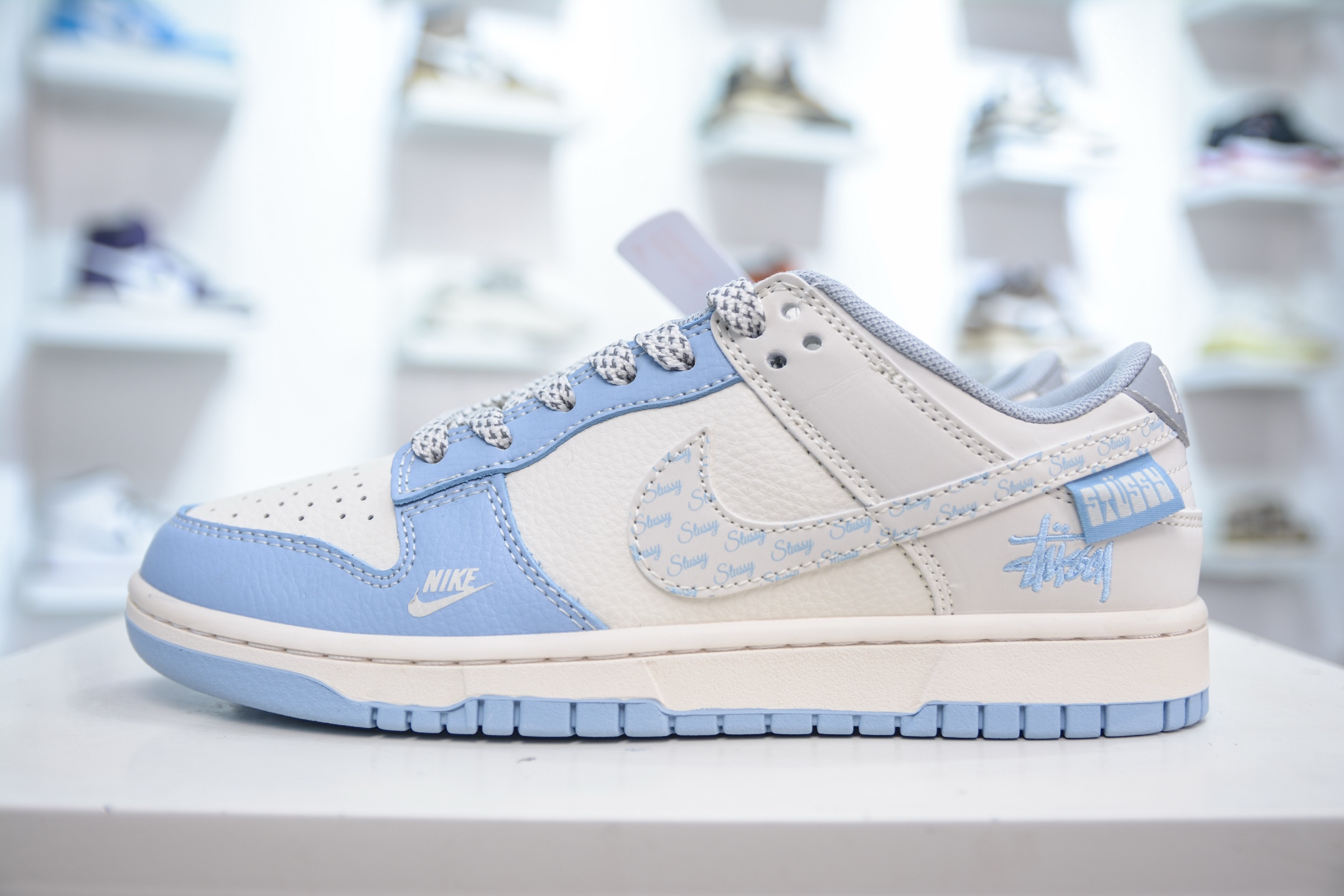 Nike SB Dunk Low x Stussy 斯图西联名-蓝白 XS6089-591 Nike SB Dunk Low x Stussy 斯图西联名-蓝白 XS6089-591
