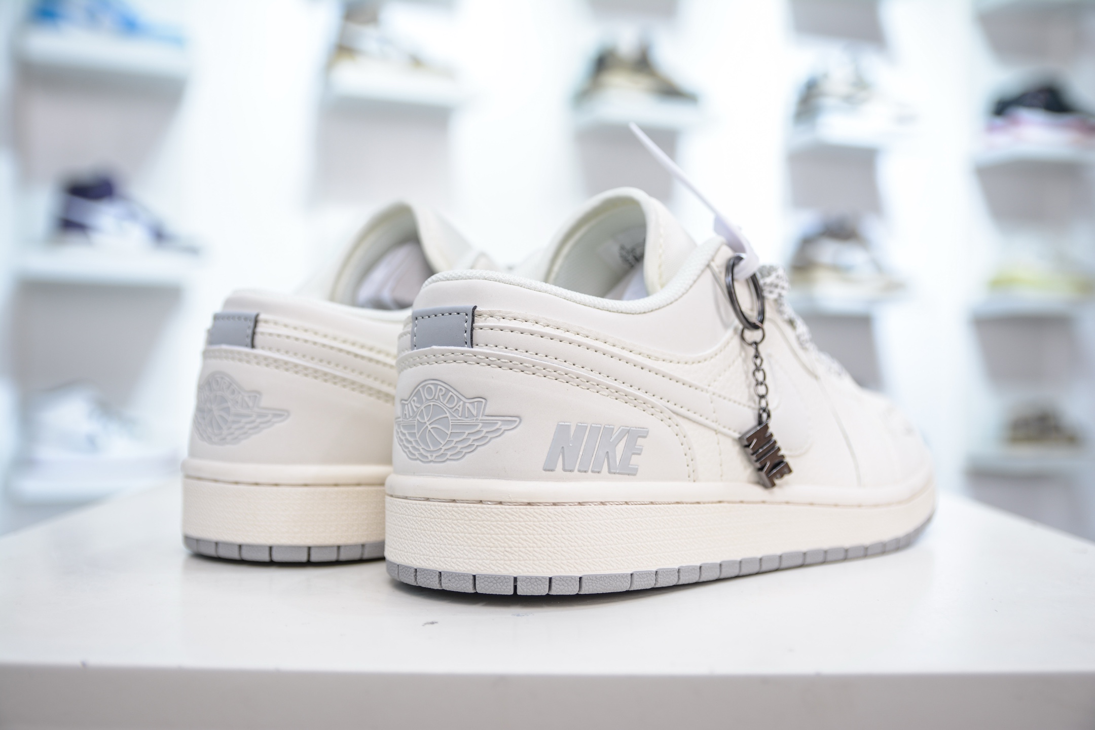 Air Jordan 1 Retro Low x NIKE 耐克联名-米白  XX3168-187