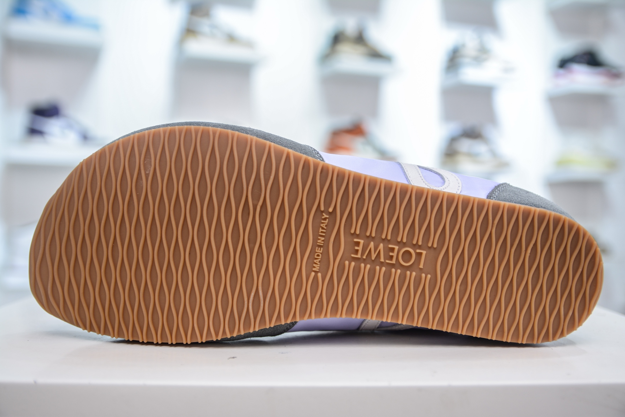 罗意威LOEWE 2025 | Ballet Runner2.0 新款芭蕾舞鞋 超级棒-莆田鞋,莆田鞋货源,高仿鞋,高仿鞋货源,安福档口,莆田高仿鞋,莆田鞋批发,高仿鞋批发,莆田高仿运动鞋,高仿运动鞋,莆田运动鞋 罗意威LOEWE 2025 | Ballet Runner2.0 新款芭蕾舞鞋 超级棒