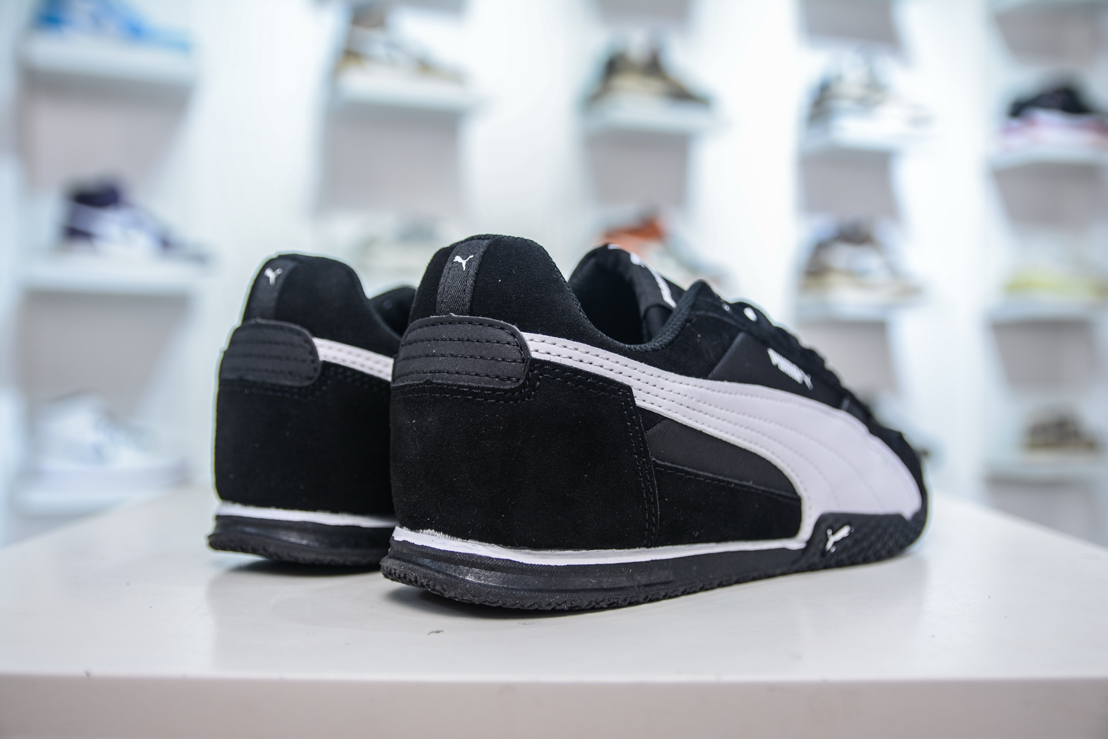 Puma Bella Donna Nylon Retro Running Shoe, Black/White, Lightweight & Breathable 7 i1749402406667 281 0 5