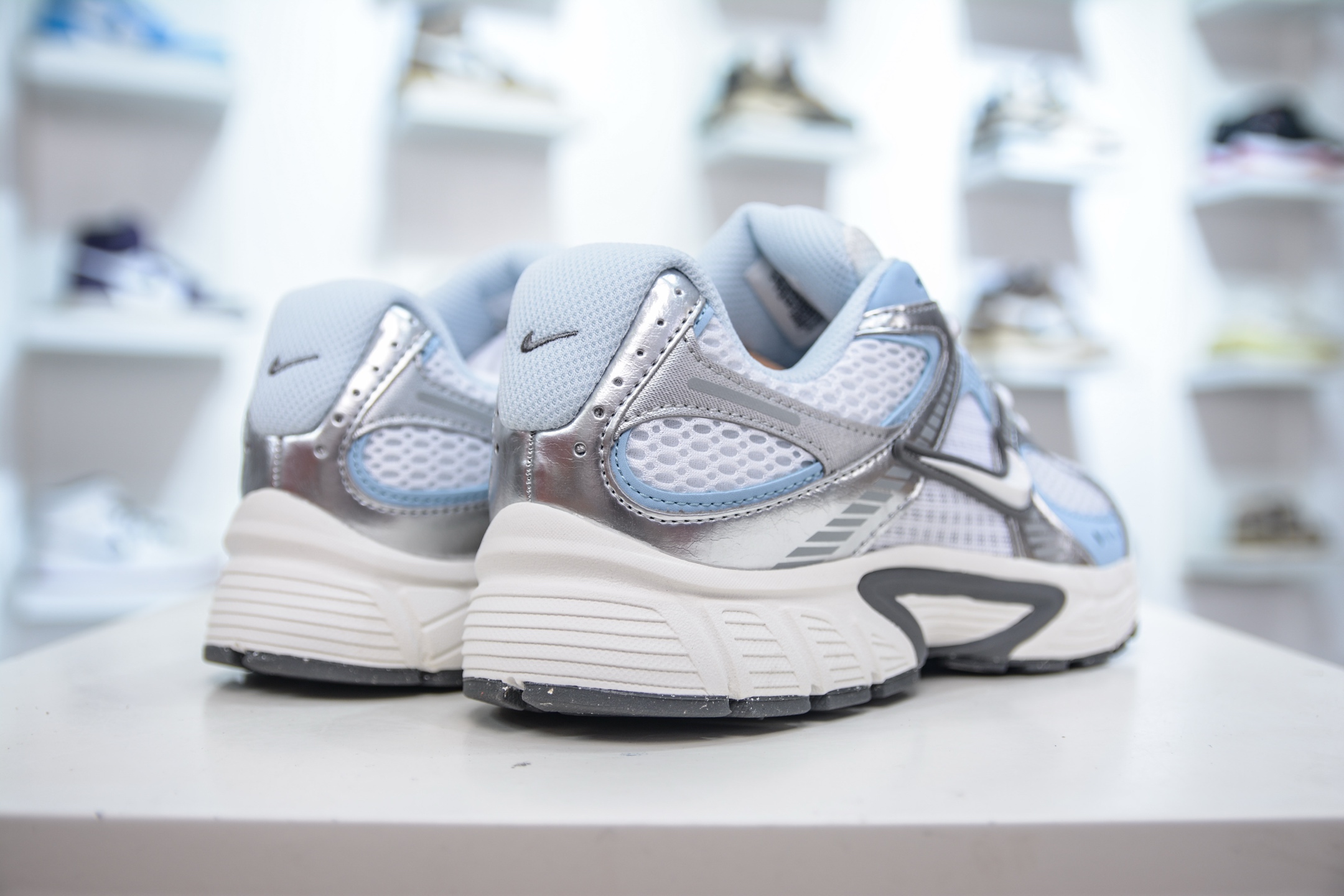 Nike V5 RNR Running Shoes - Y3K Retro Style, Lightweight & Comfortable 6 i1749402961931 2605 0 5