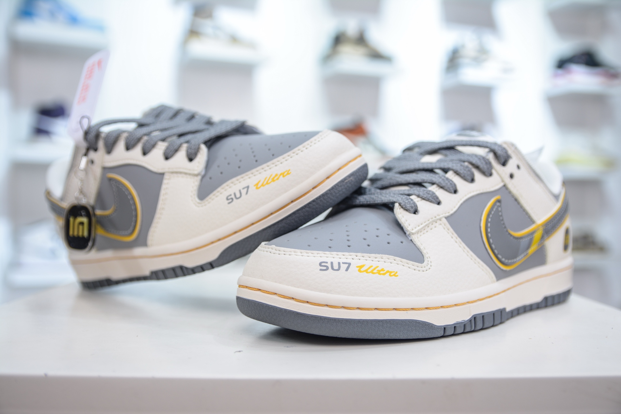 Xiaomi SU7 x Nike Dunk Low "Cambrian Gray" Collaboration Sneakers 4 i1749403292009 9836 0 3