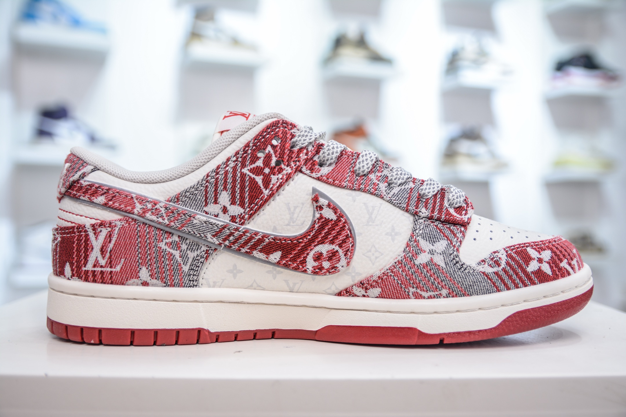 Nike SB Dunk Low x Louis Vuitton White Gray Red Denim Sneakers 3 i1749403404226 1552 0 2