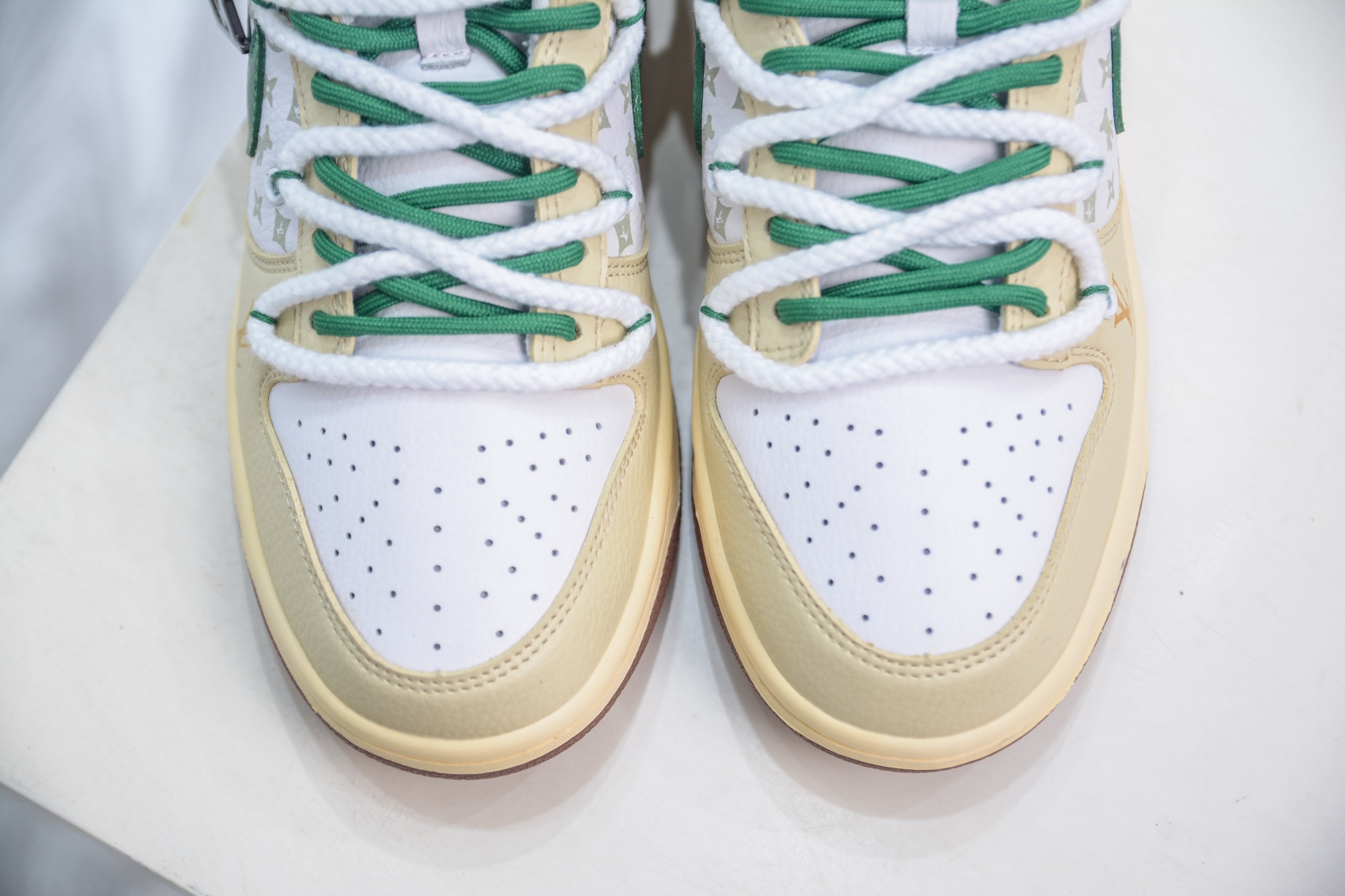 Nike SB Dunk Low X Louis Vuitton Collab Sneakers, Cream/Green, All Sizes 9 i1749404309146 8997 0 8