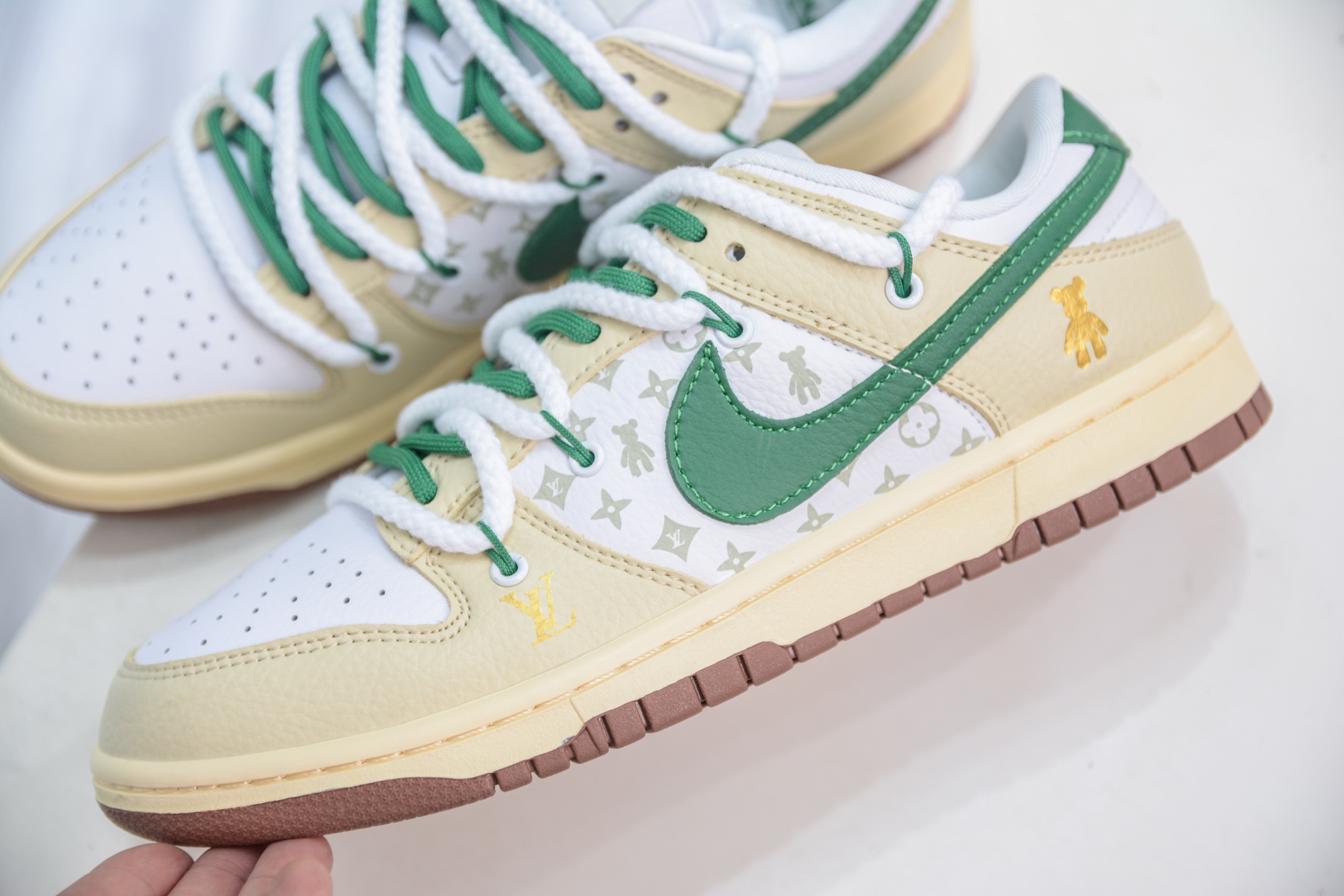 Nike SB Dunk Low X Louis Vuitton Collab Sneakers, Cream/Green, All Sizes 7 i1749404309175 6720 0 6