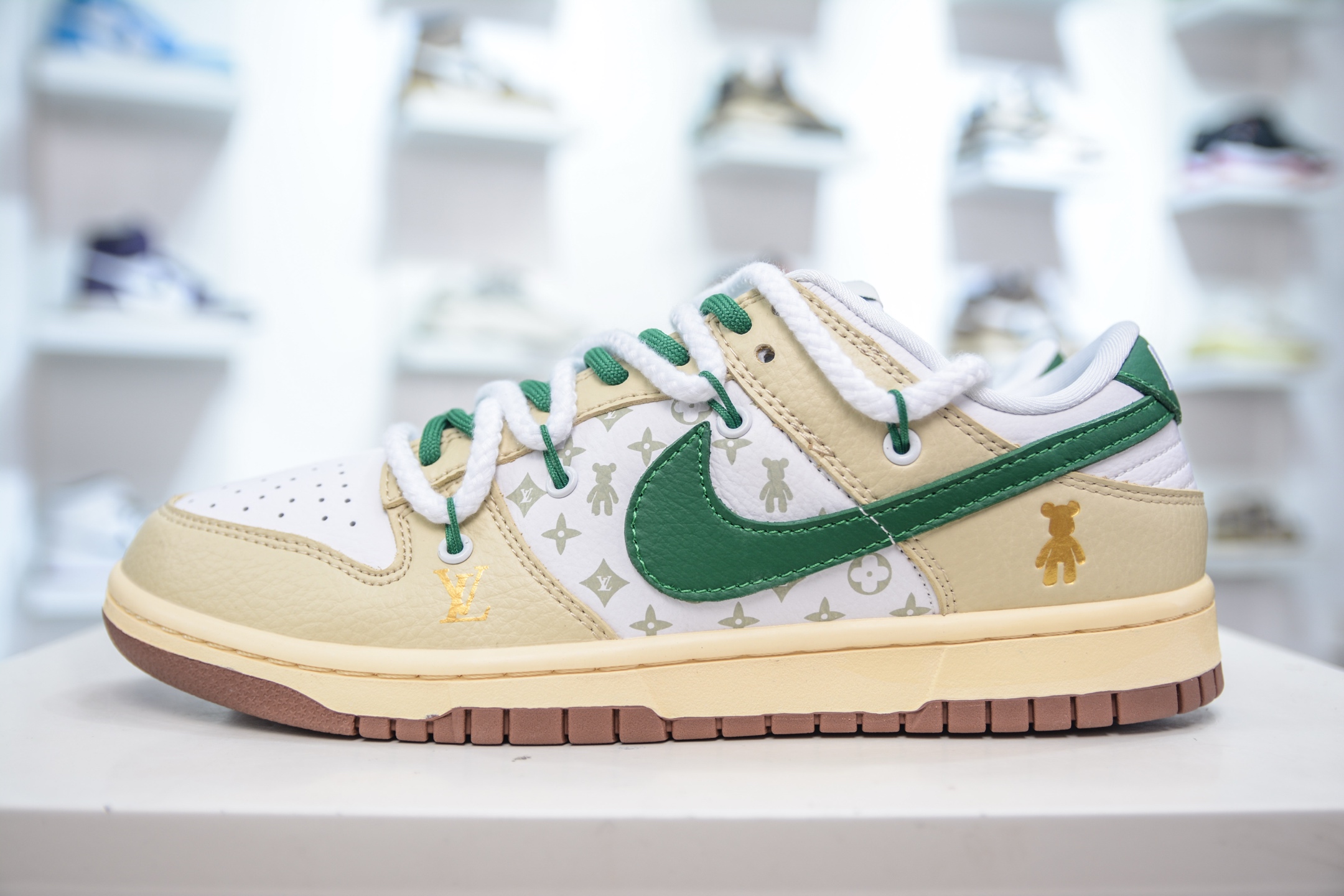 Nike SB Dunk Low X Louis Vuitton Collab Sneakers, Cream/Green, All Sizes 1 i1749404310916 3217 0 0