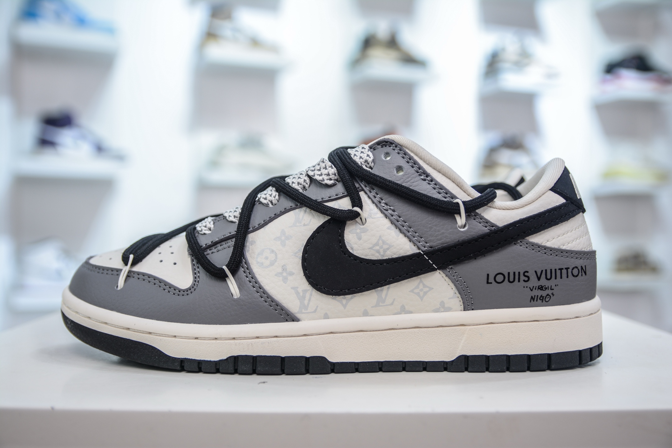 Nike SB Dunk Low x Louis Vuitton Collab Grey/White Designer Sneakers 1 i1749404375568 3299 0 0
