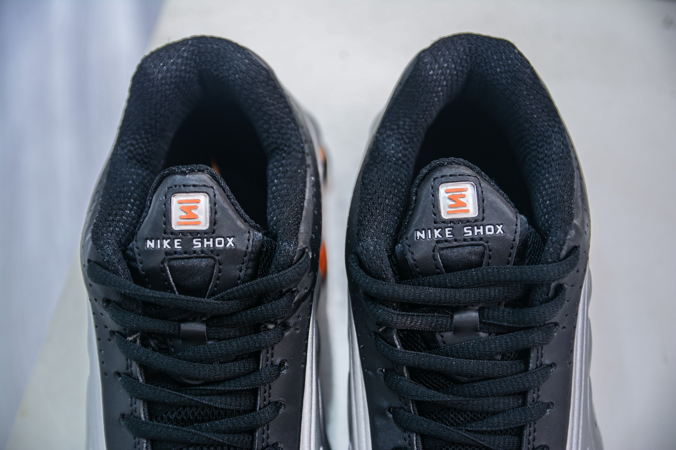 Nike Shox MR4: Classic Millennium Style with Shox Cushioning System 8 i1749404712270 3340 0 7