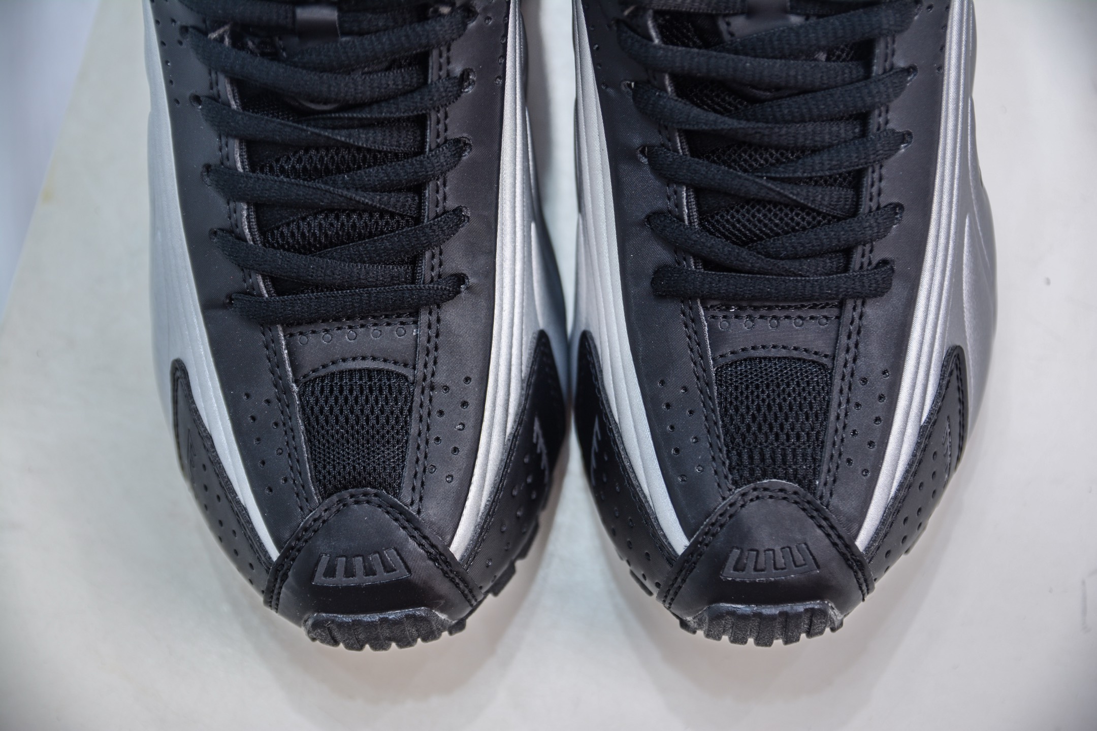 Nike Shox MR4: Classic Millennium Style with Shox Cushioning System 9 i1749404713460 3687 0 8