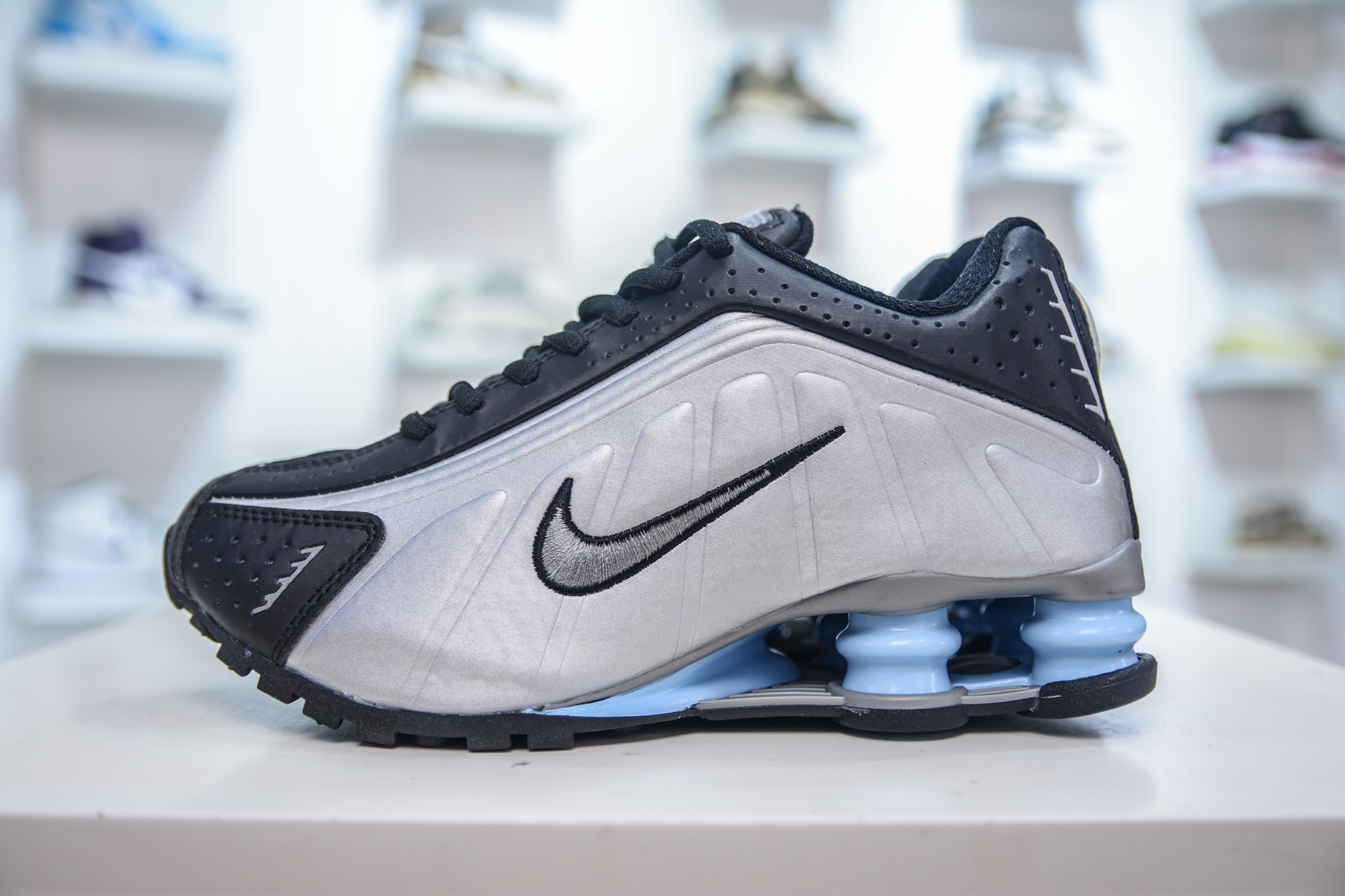 Nike Shox MR4: Classic Millennium Shoe with Shox Cushioning System - Black/Silver 1 i1749404757631 5079 0 0