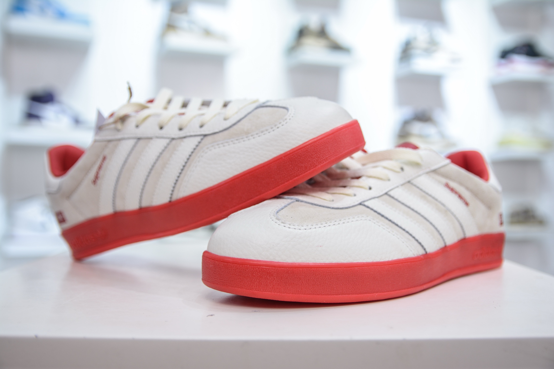 Adidas Originals Gazelle Indoor x Supreme Sneakers - Premium Low-Top Shoes 4 i1749404845491 3237 0 3