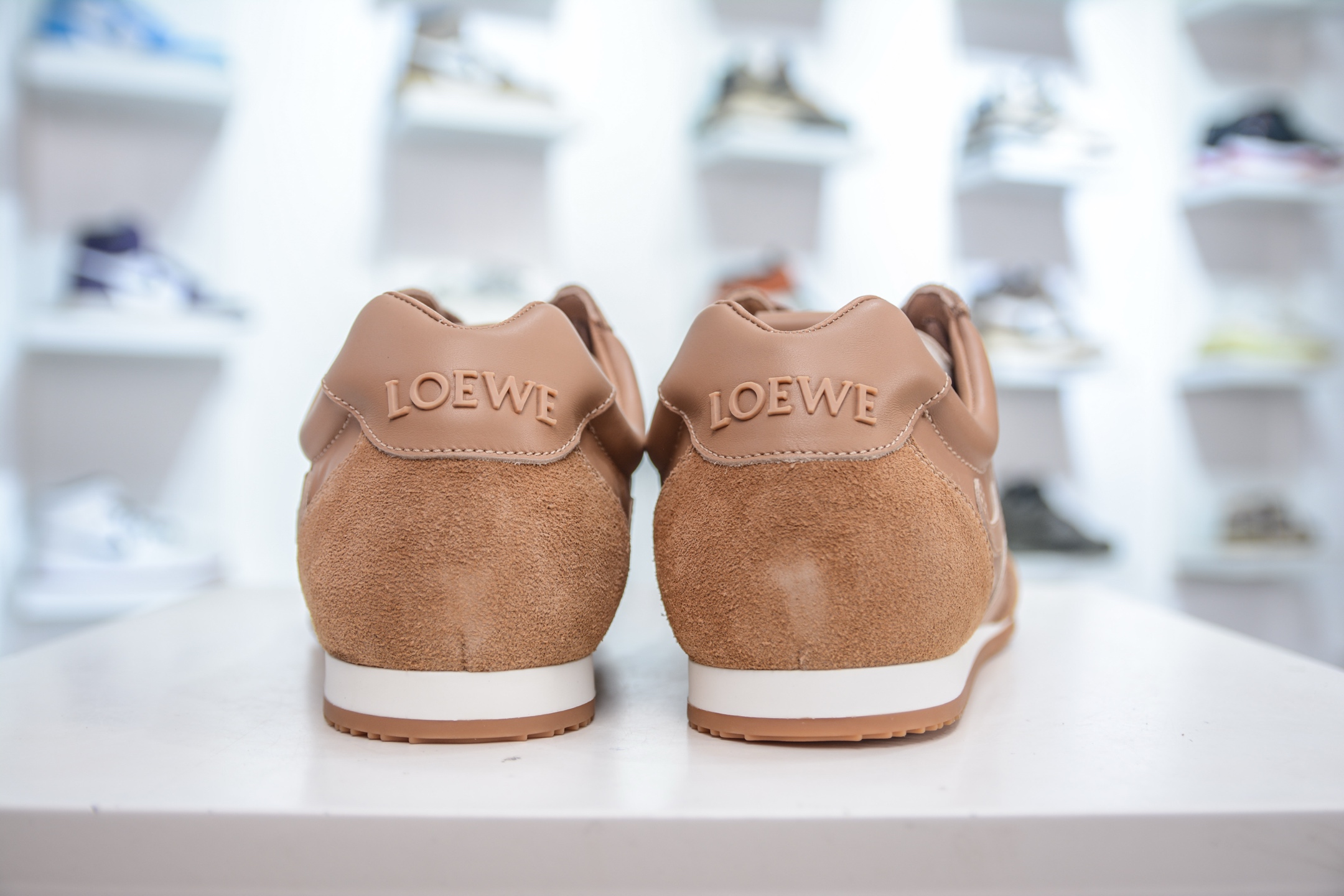Loewe Ballet Runner 2.0 Sneakers - Leather & Suede Mix - Retro Style 3 i1749405046201 6109 0 1