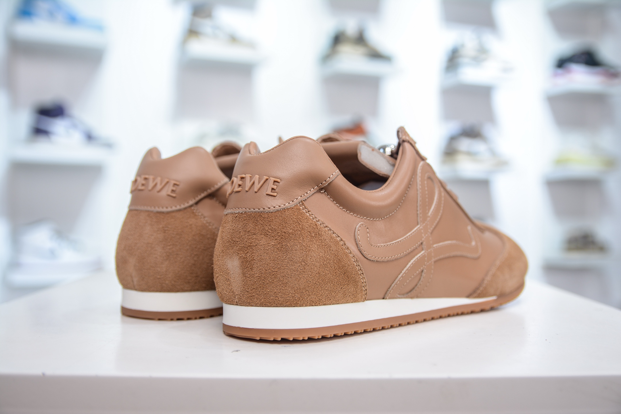 Loewe Ballet Runner 2.0 Sneakers - Leather & Suede Mix - Retro Style 7 i1749405047202 1294 0 5