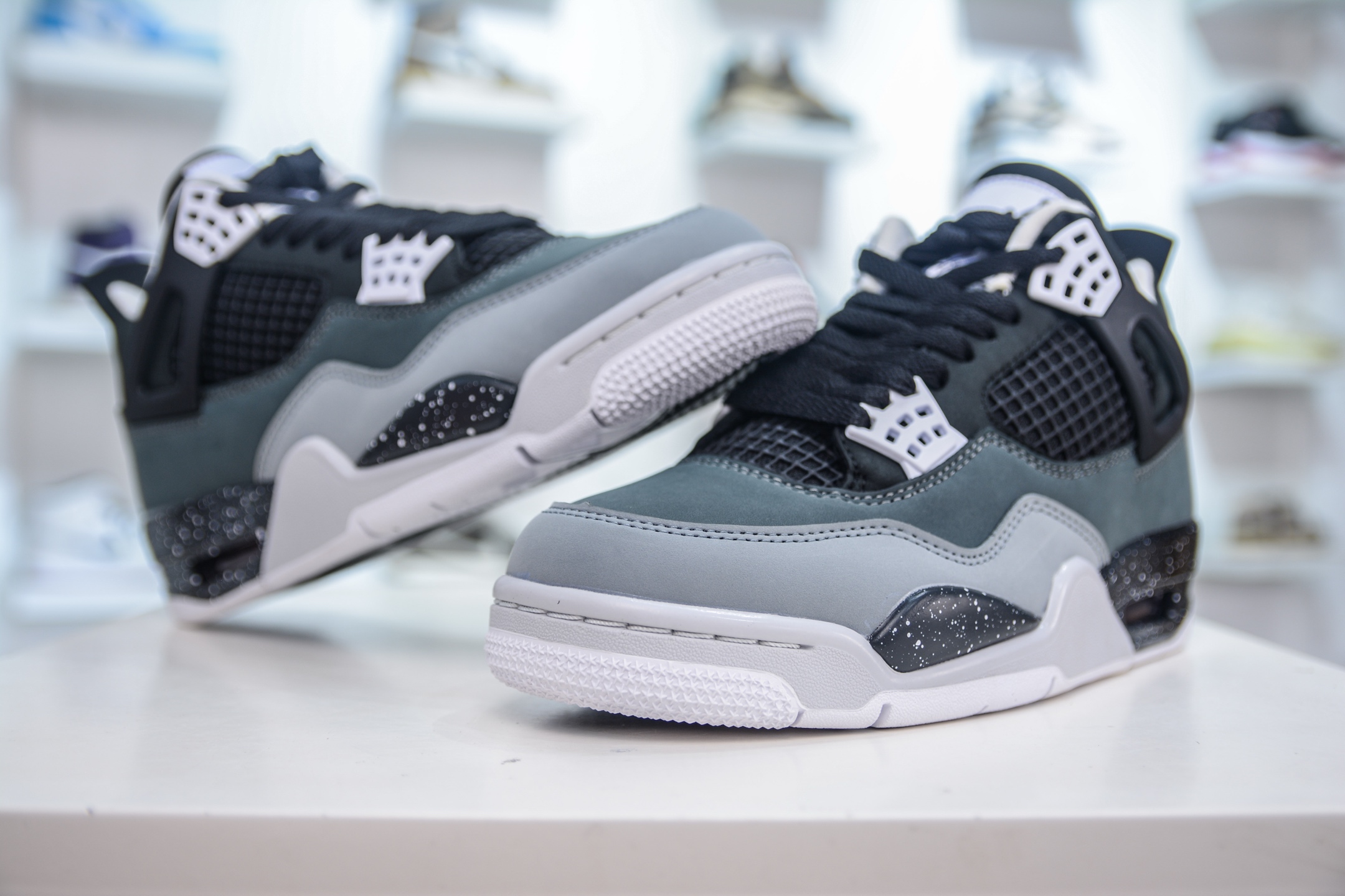 PB纯原外贸特供版 Air Jordan AJ4 Retro ” Fear ” 黑白恐惧  FQ8138-002