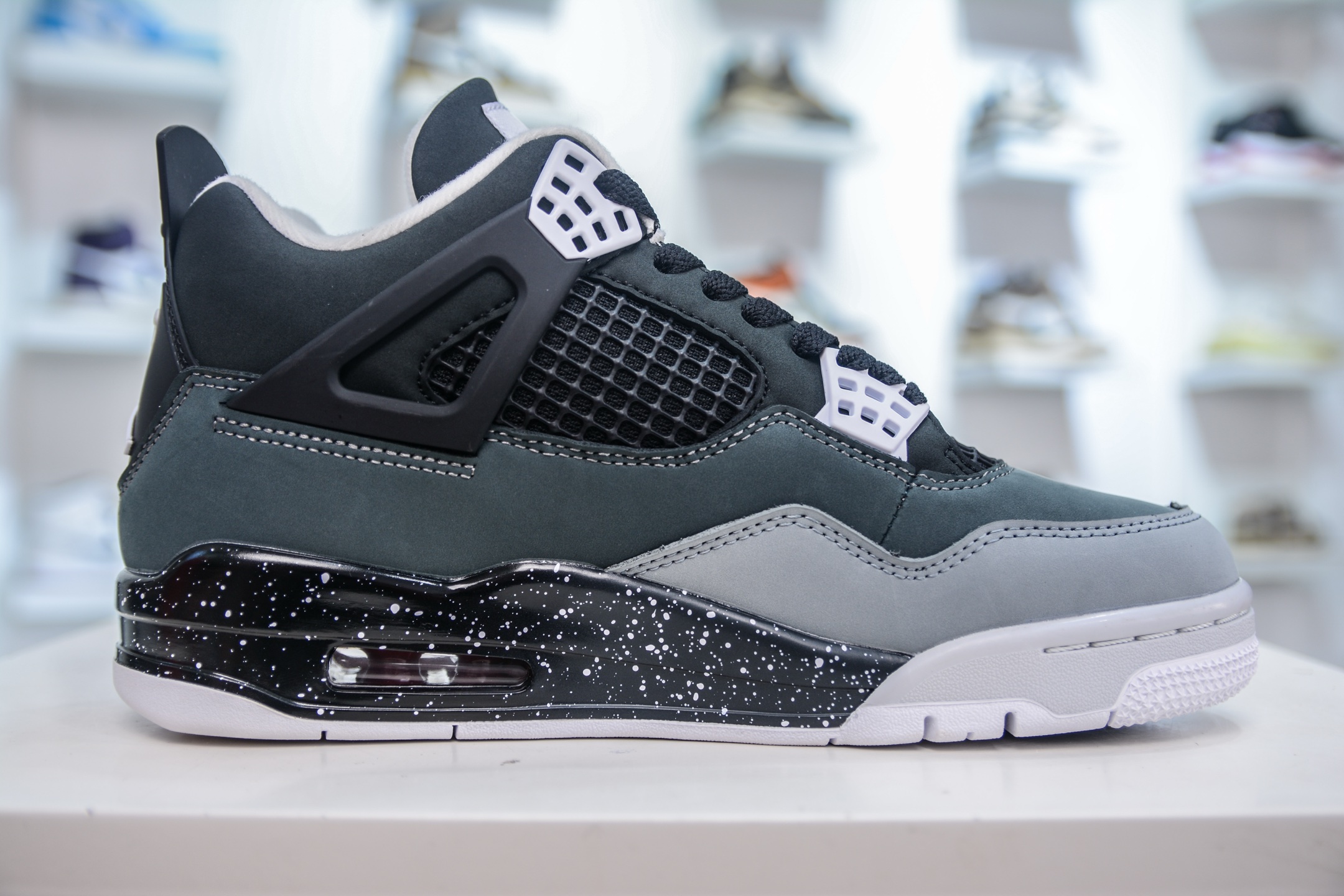 PB纯原外贸特供版 Air Jordan AJ4 Retro ” Fear ” 黑白恐惧  FQ8138-002