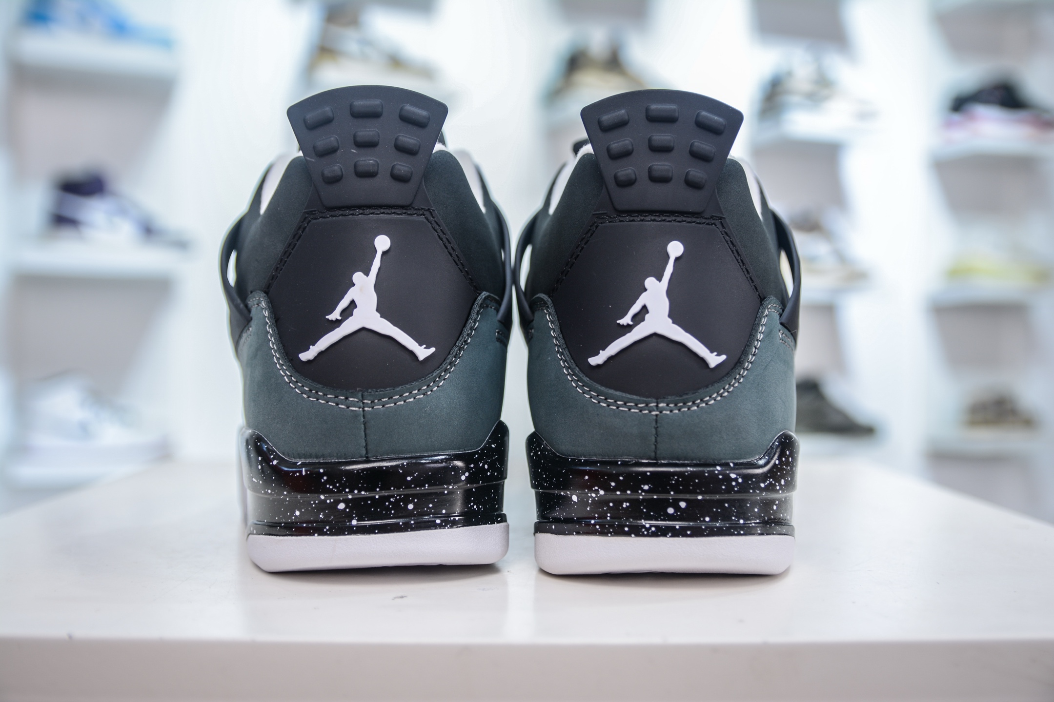 PB纯原外贸特供版 Air Jordan AJ4 Retro ” Fear ” 黑白恐惧  FQ8138-002