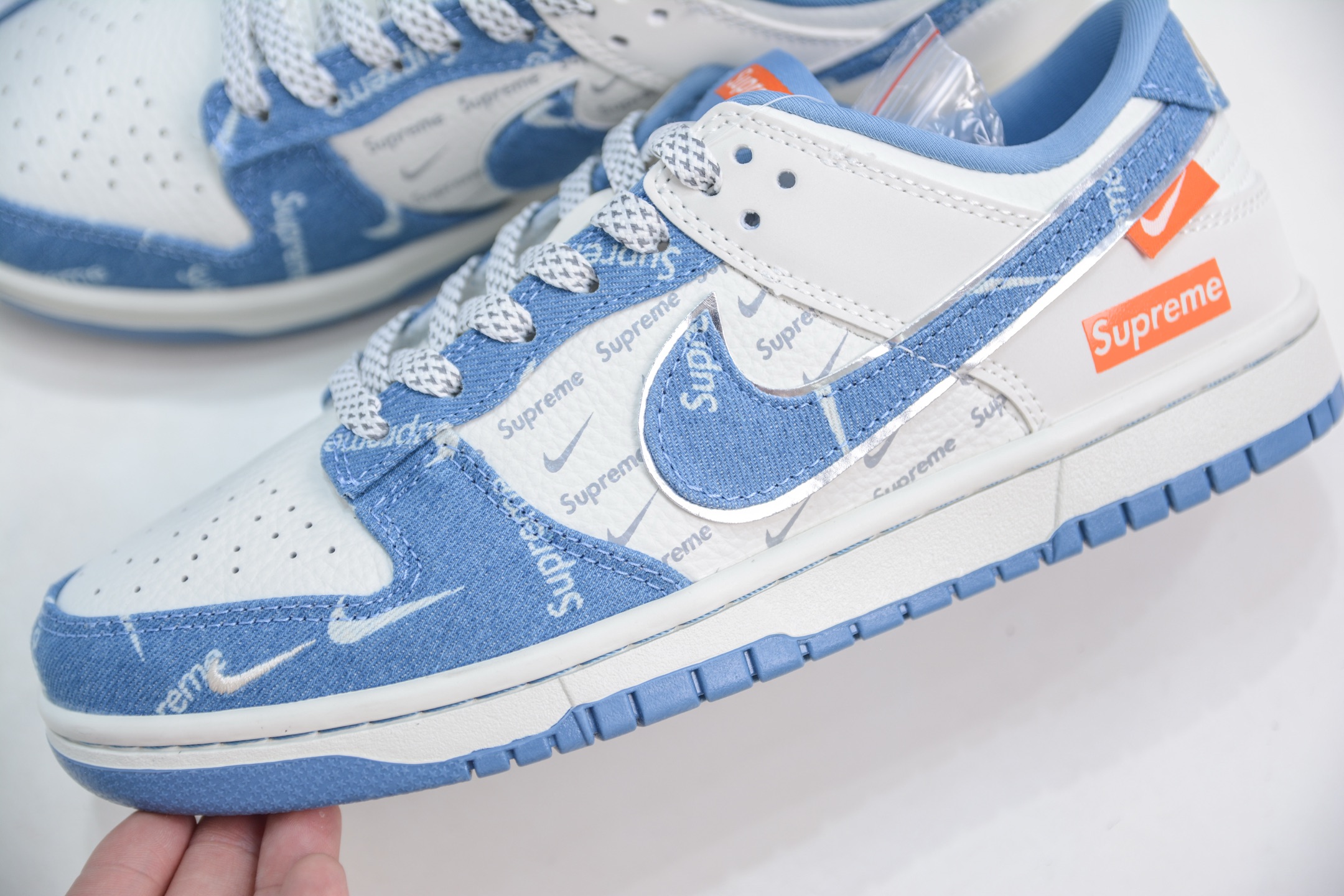 Nike SB Dunk Low x Supreme Collab White Blue Denim Sneakers 8 i1749484170780 174 0 6