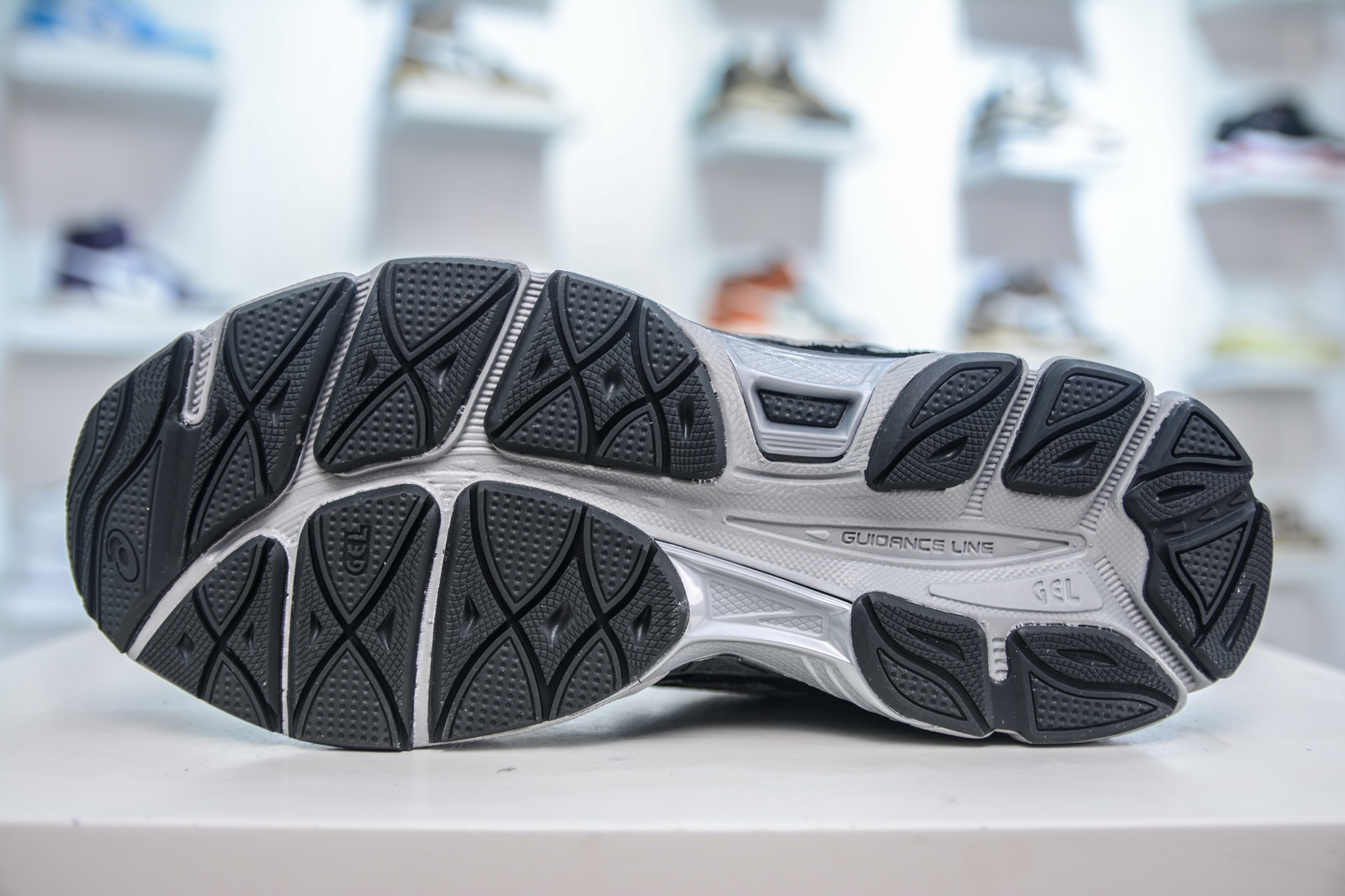 Asics Gel-NYC Sneakers - Retro Style, Breathable, Comfortable Running Shoes 6 i1749484563045 9852 0 4