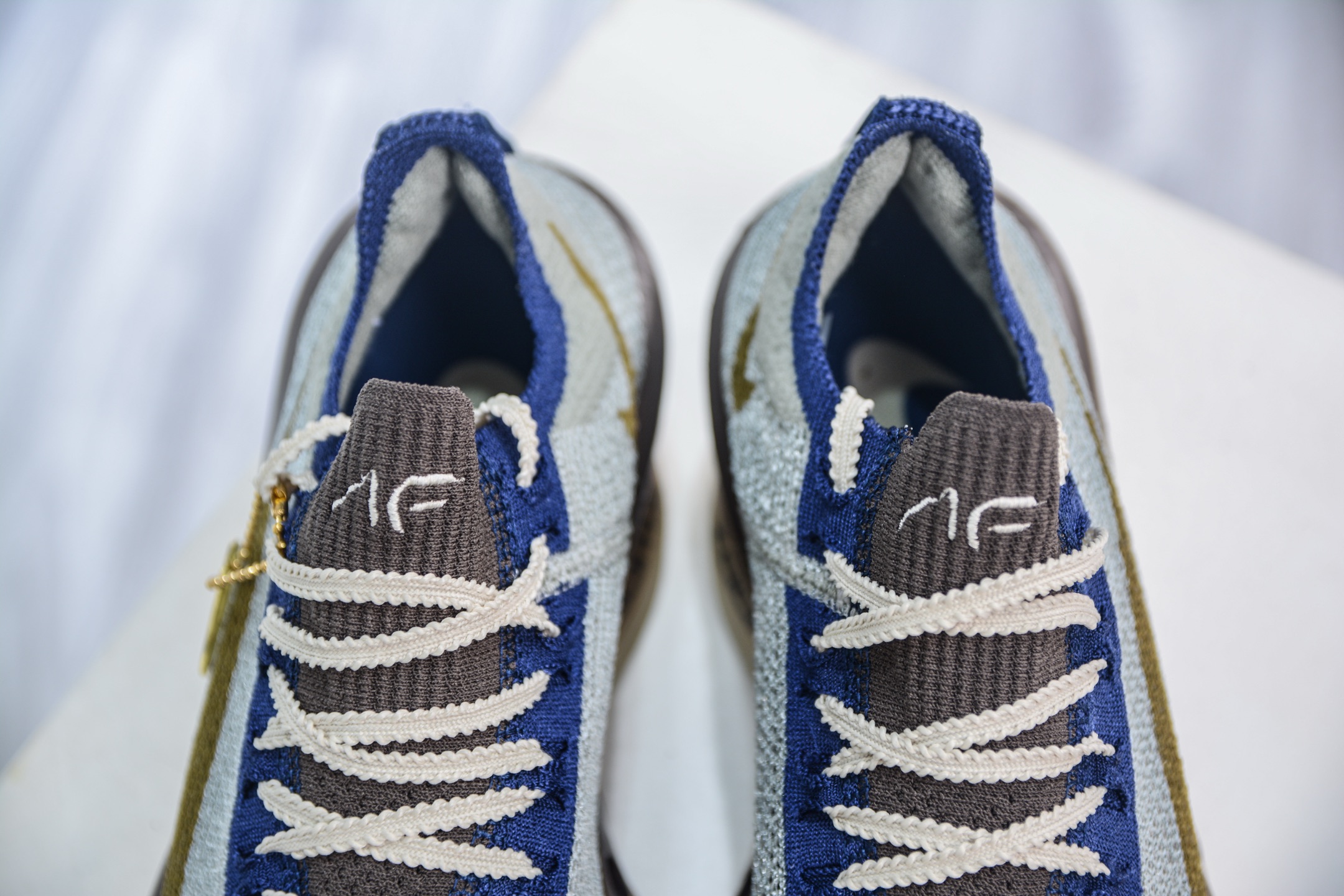 NK Air Zoom Alphafly 3 阿尔法飞行3代系列马拉松轻量竞速运动跑鞋  HV4318-320