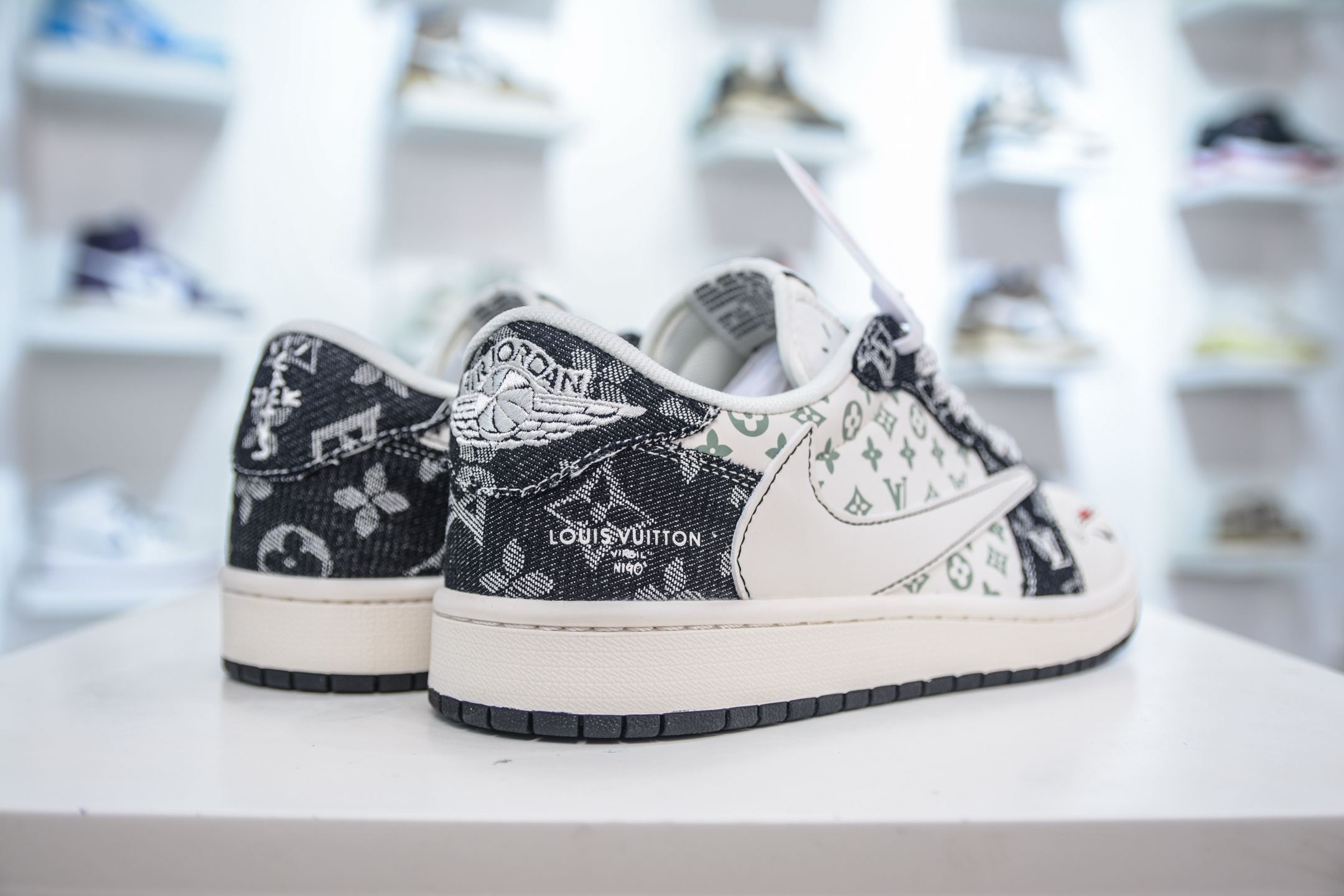 TS x Air Jordan x Louis Vuitton AJ1 Low 倒钩低帮LV联名-黑牛仔布 YX5066-327
