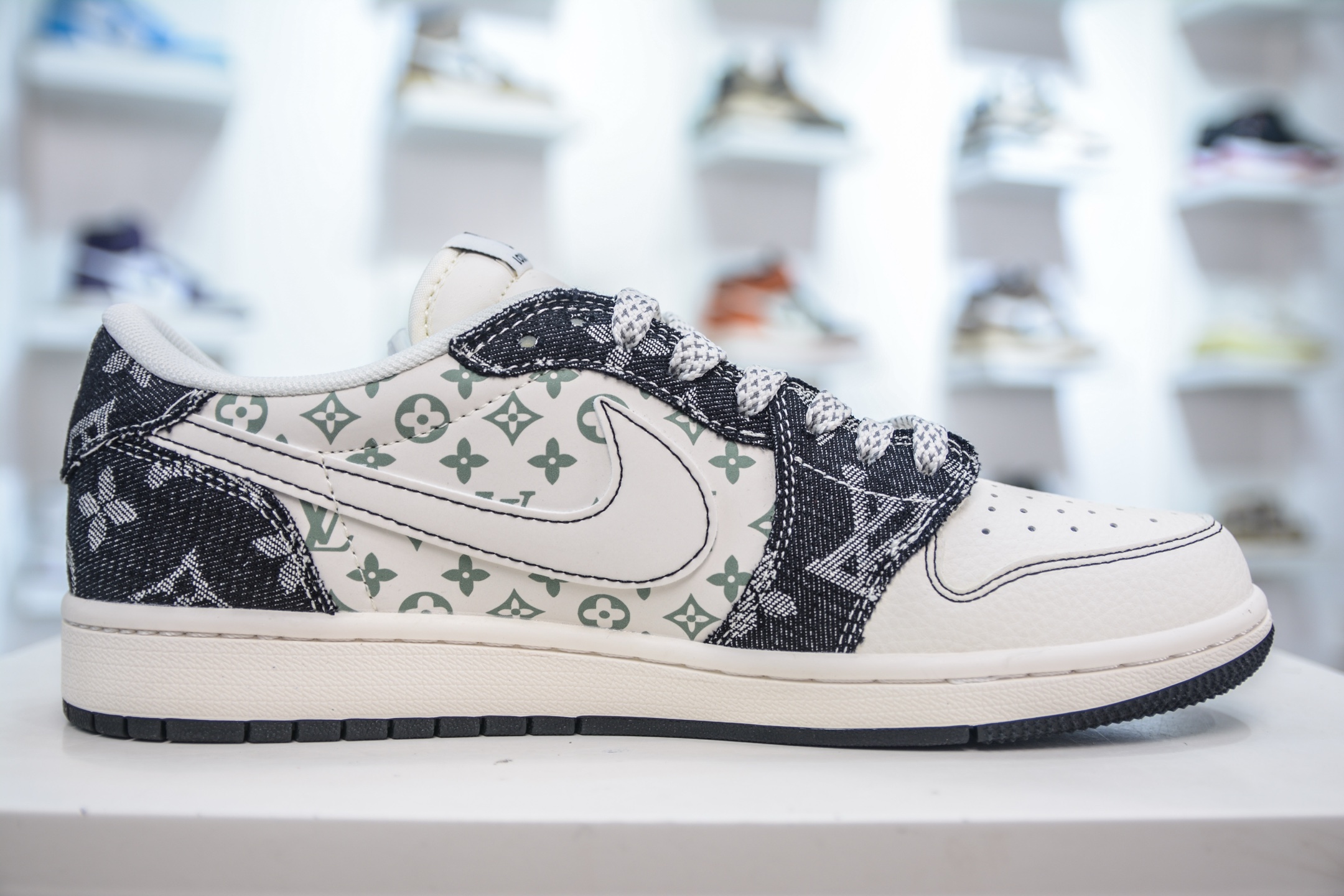 TS x Air Jordan x Louis Vuitton AJ1 Low 倒钩低帮LV联名-黑牛仔布 YX5066-327