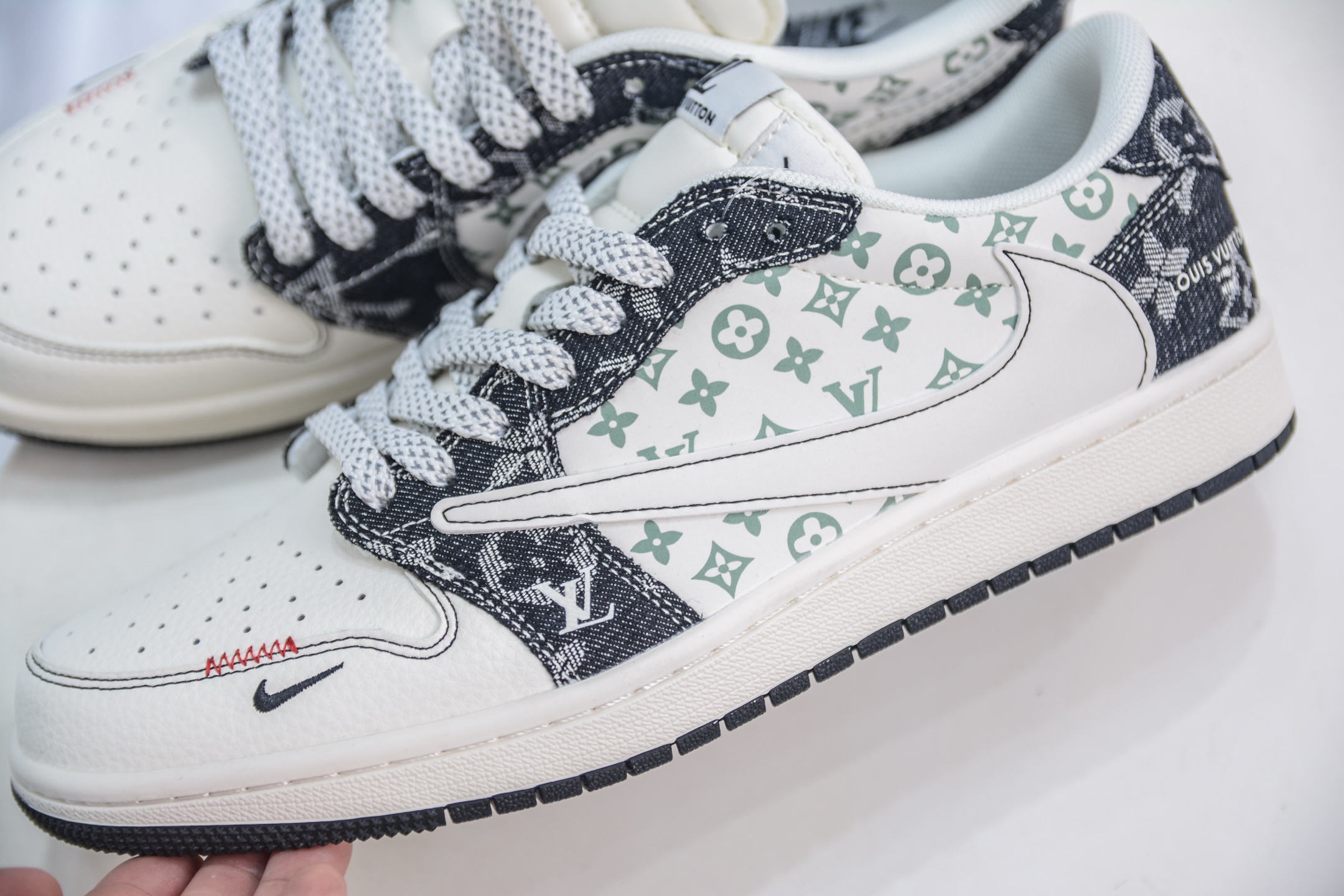 TS x Air Jordan x Louis Vuitton AJ1 Low 倒钩低帮LV联名-黑牛仔布 YX5066-327