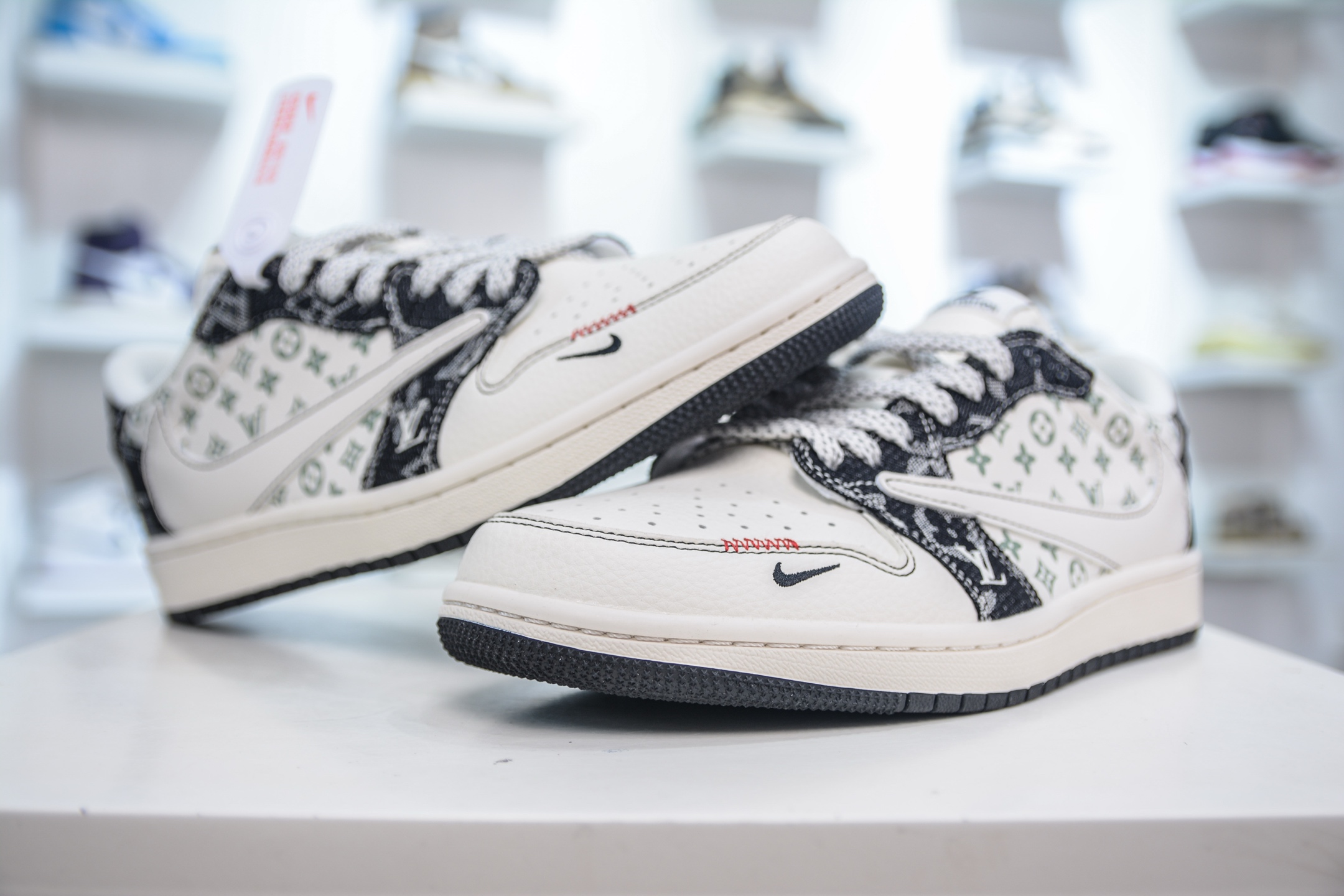 TS x Air Jordan x Louis Vuitton AJ1 Low 倒钩低帮LV联名-黑牛仔布 YX5066-327