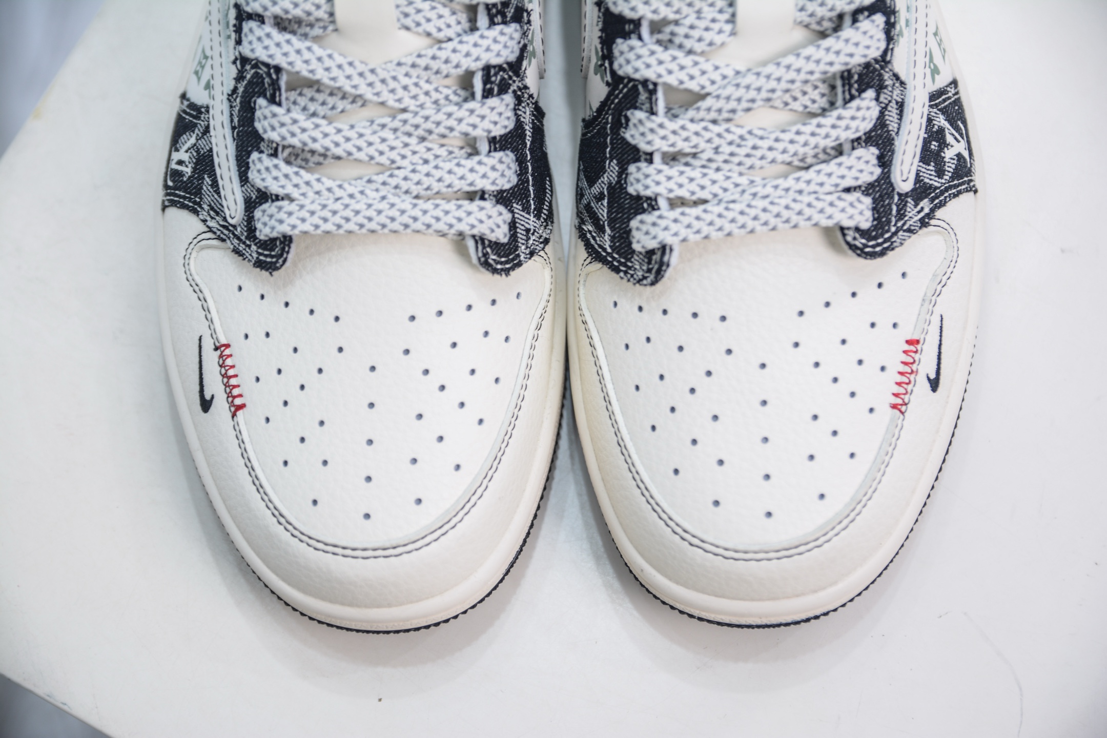 TS x Air Jordan x Louis Vuitton AJ1 Low 倒钩低帮LV联名-黑牛仔布 YX5066-327