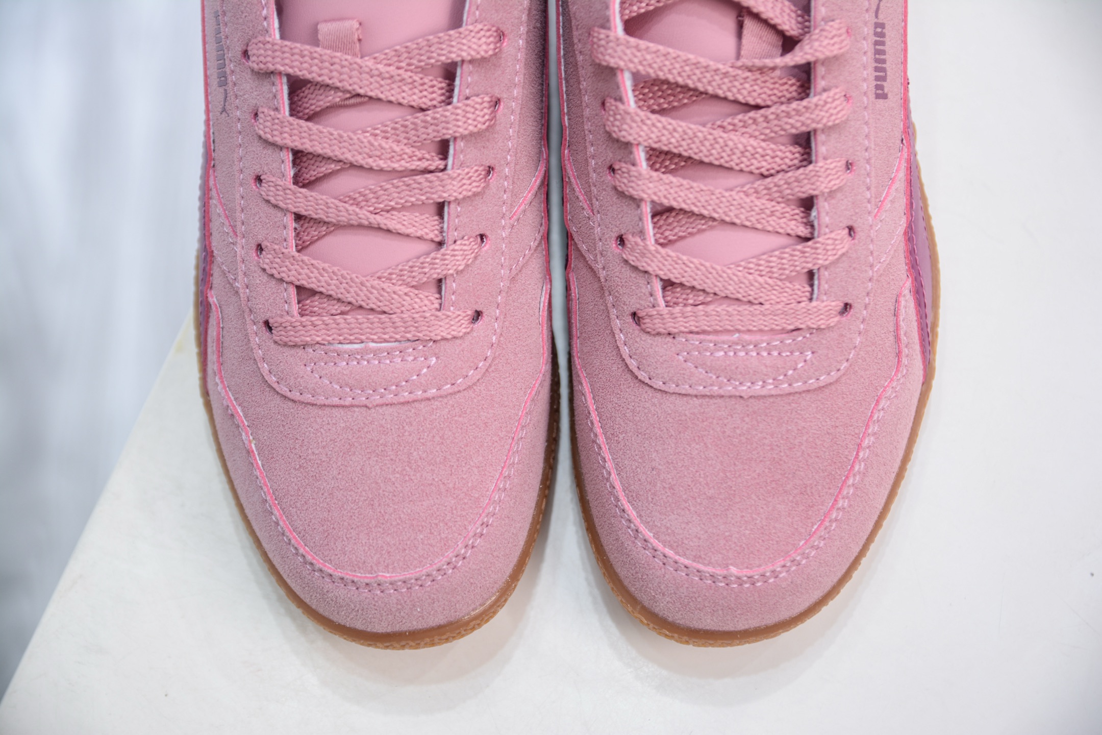 Puma Bella Donna Nylon 透气布面彪马薄底系列 复古运动休闲跑鞋 402673-03-Chinese UA Cheap High Quatity Brand Clothes Bags handbags Sneakers wholesale wholesaler seller from China Factory suppliers Fashion Clothing Shoes best Quality Beautiful Price Puma Bella Donna Nylon 透气布面彪马薄底系列 复古运动休闲跑鞋 402673-03