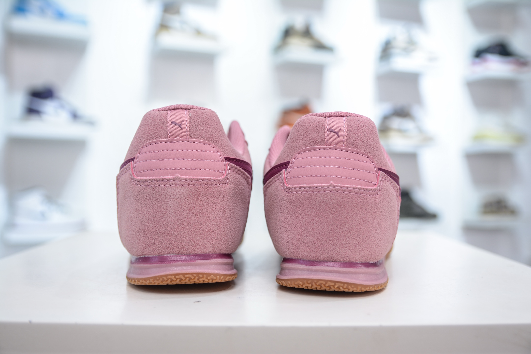 Puma Bella Donna Nylon 透气布面彪马薄底系列 复古运动休闲跑鞋 402673-03-Chinese UA Cheap High Quatity Brand Clothes Bags handbags Sneakers wholesale wholesaler seller from China Factory suppliers Fashion Clothing Shoes best Quality Beautiful Price Puma Bella Donna Nylon 透气布面彪马薄底系列 复古运动休闲跑鞋 402673-03