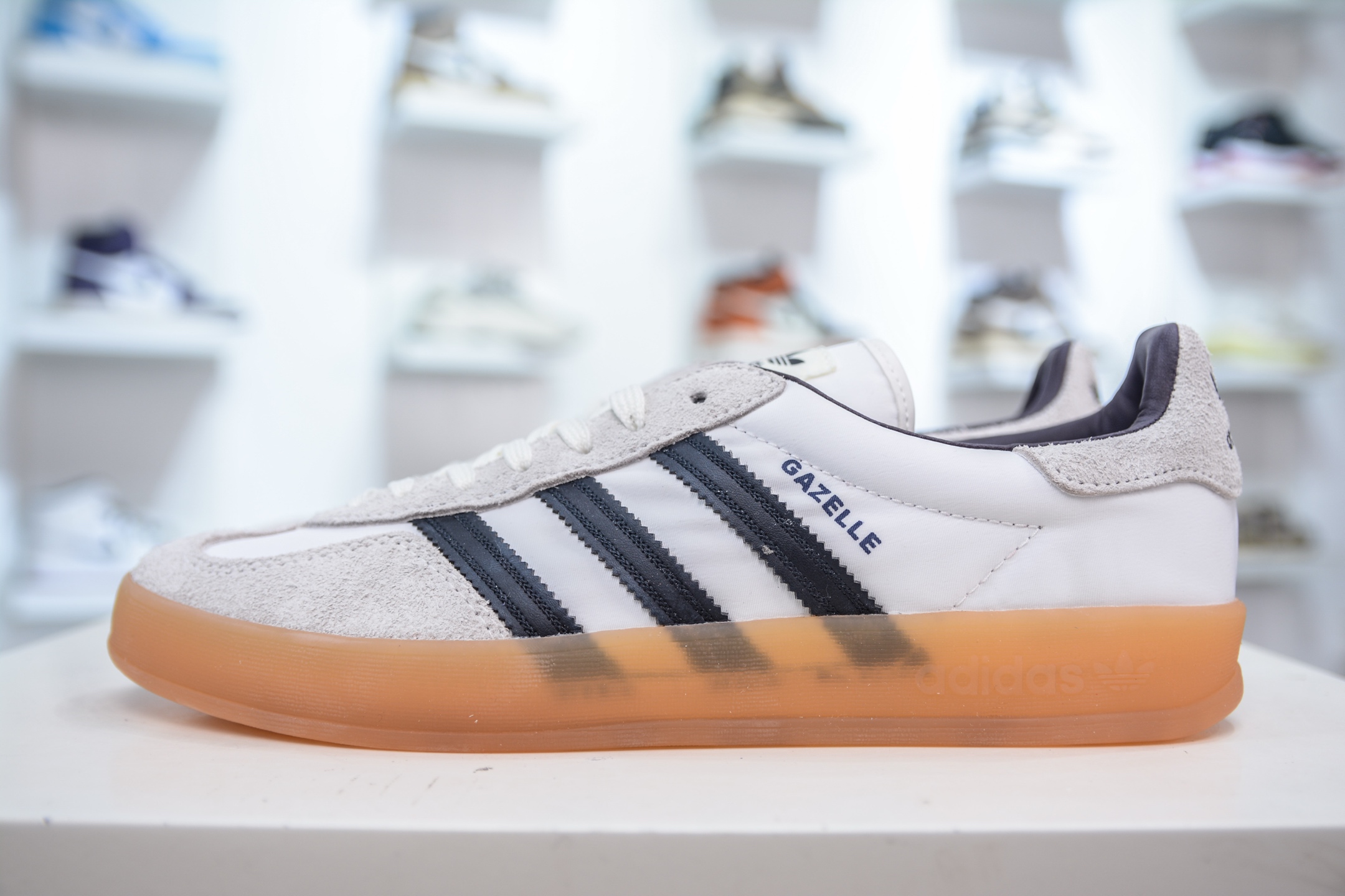 Adidas Gazelle Indoor: Retro Low-Top Sneakers for Versatile Style and Comfort 2 i1749657102975 9085 0 0