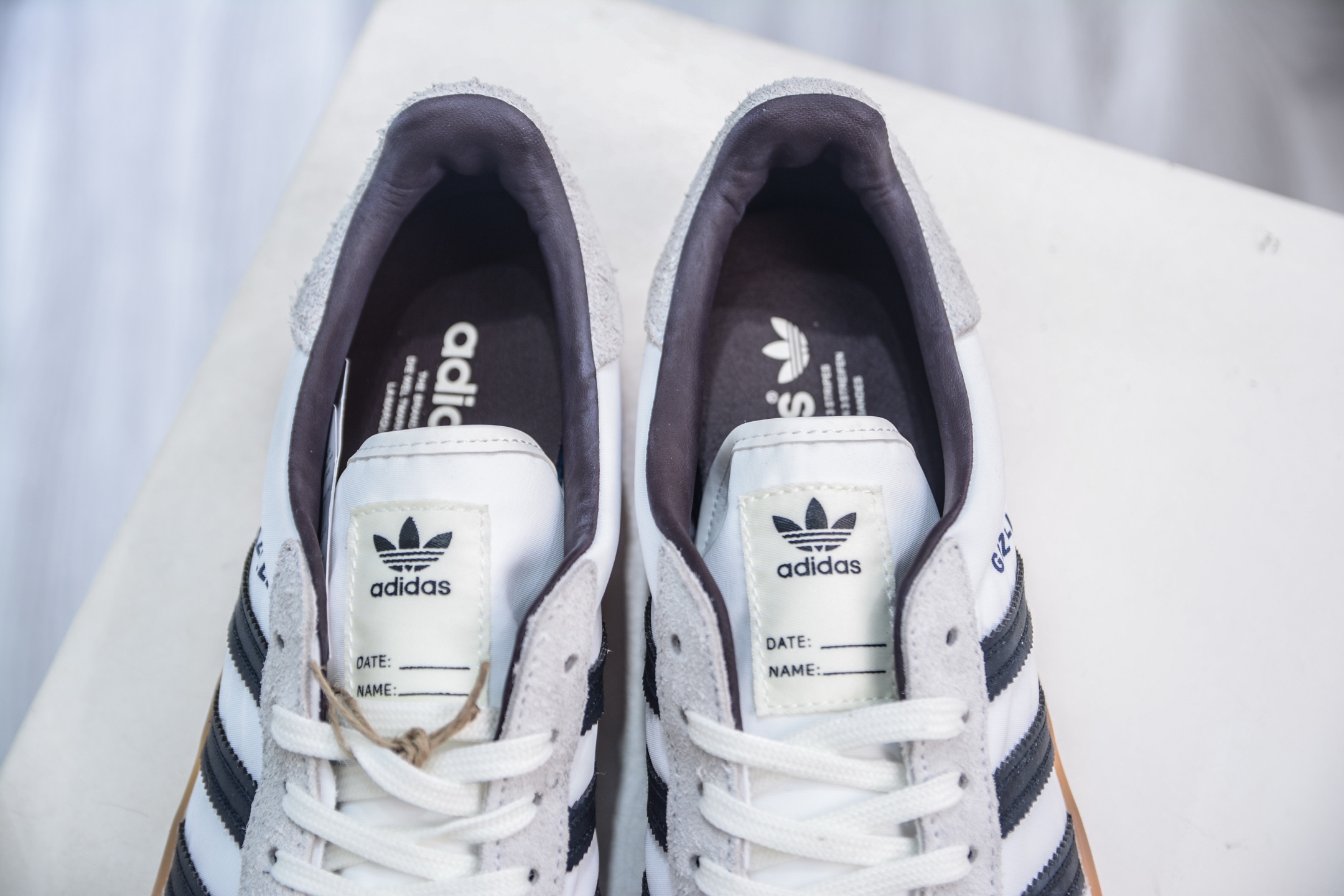 Adidas Gazelle Indoor: Retro Low-Top Sneakers for Versatile Style and Comfort 9 i1749657104011 4424 0 7