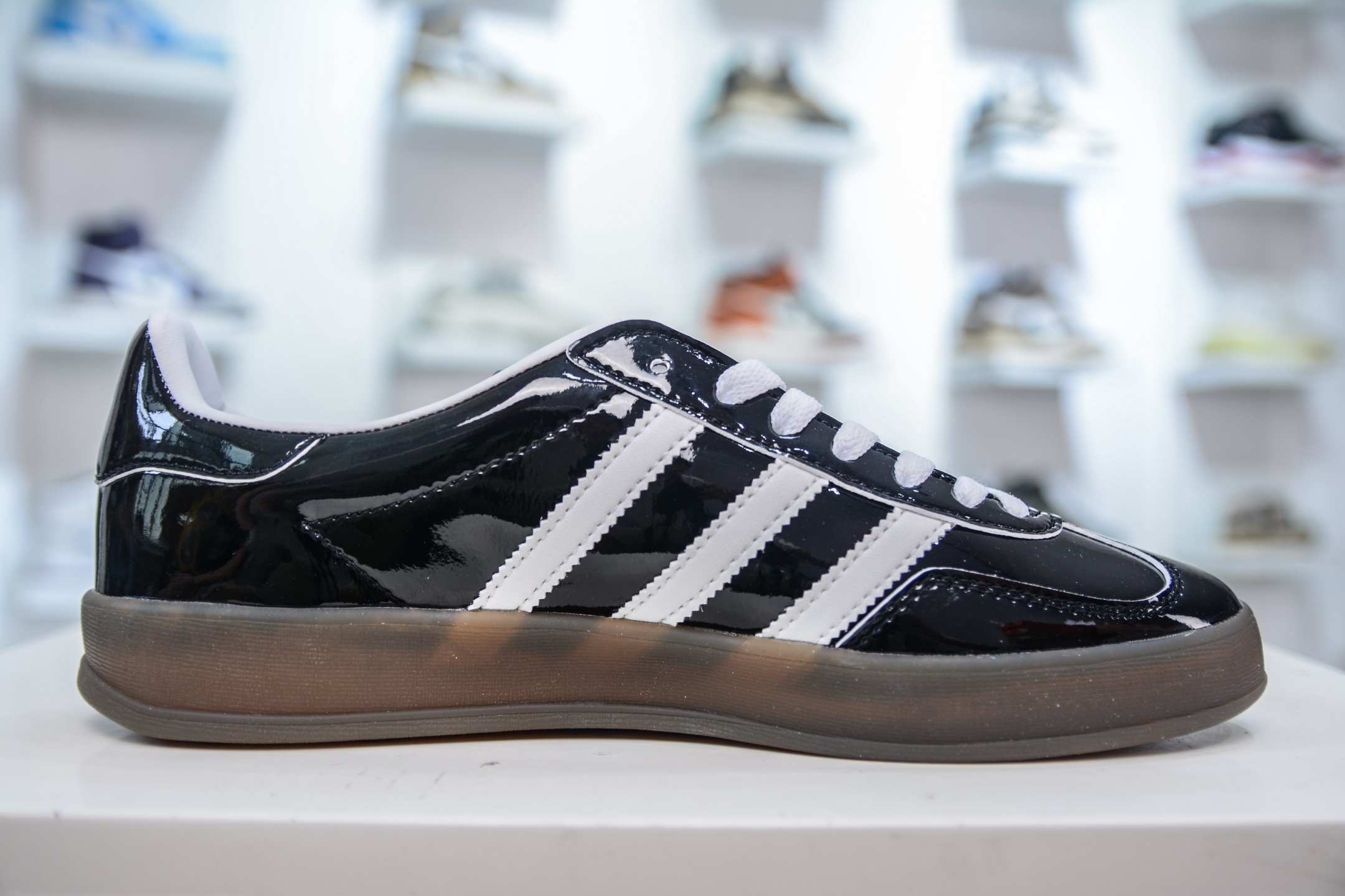 Adidas Gazelle Indoor Trainers - Low-Top Retro Casual Sneakers 3 i1749657159635 6117 0 2