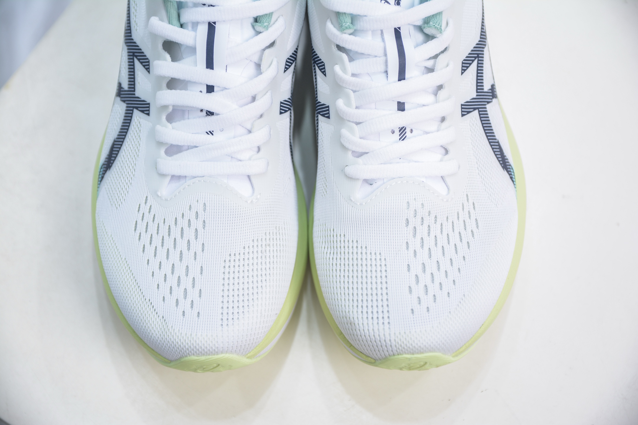 Asics Magic Speed 4 White Running Shoes with Carbon Plate Technology 10 i1749657595822 9333 0 8