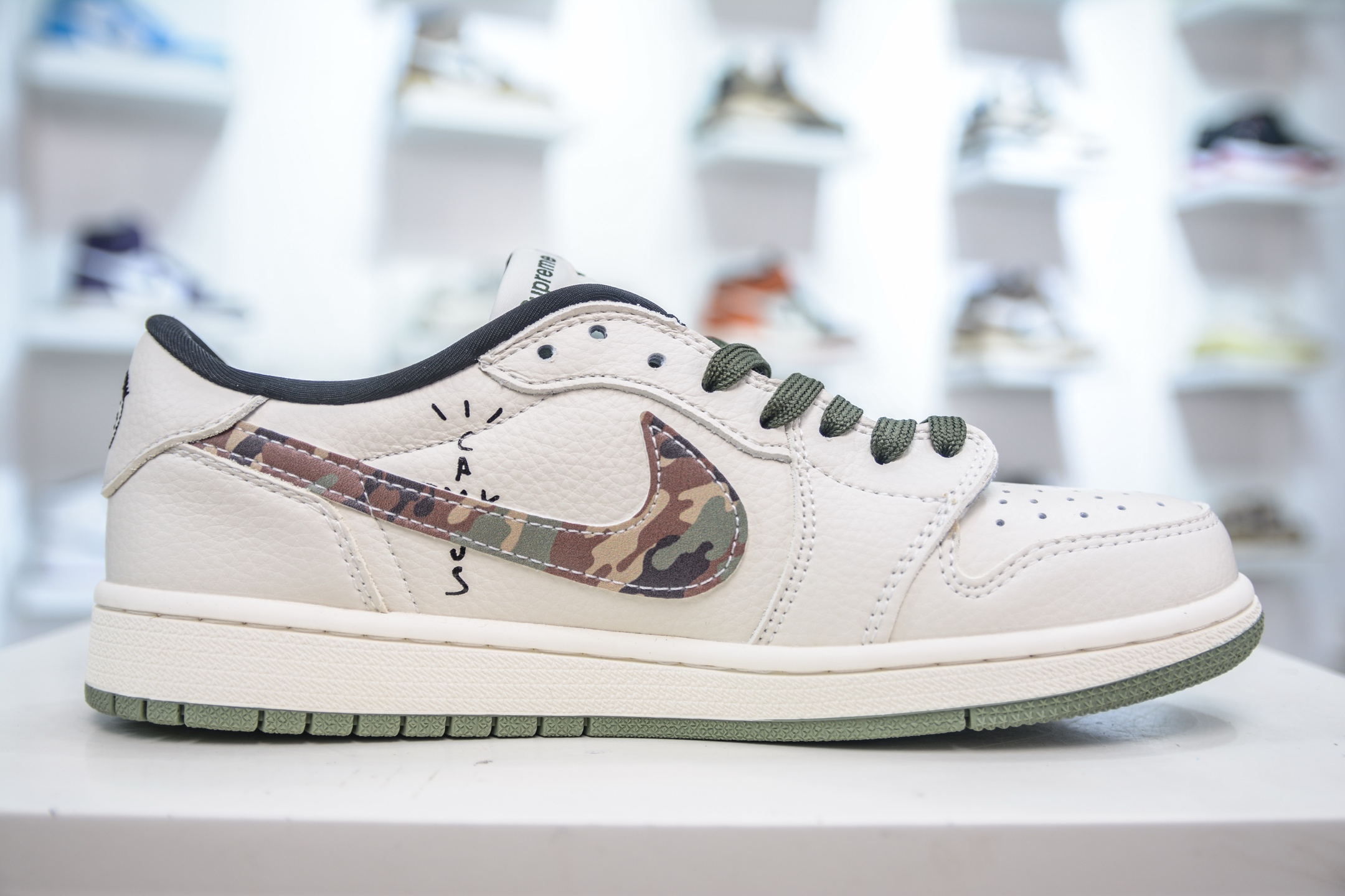 TS x Air Jordan x Supreme Air Jordan 1 Low White Green Camo Sneakers 4 i1749657683697 5456 0 2