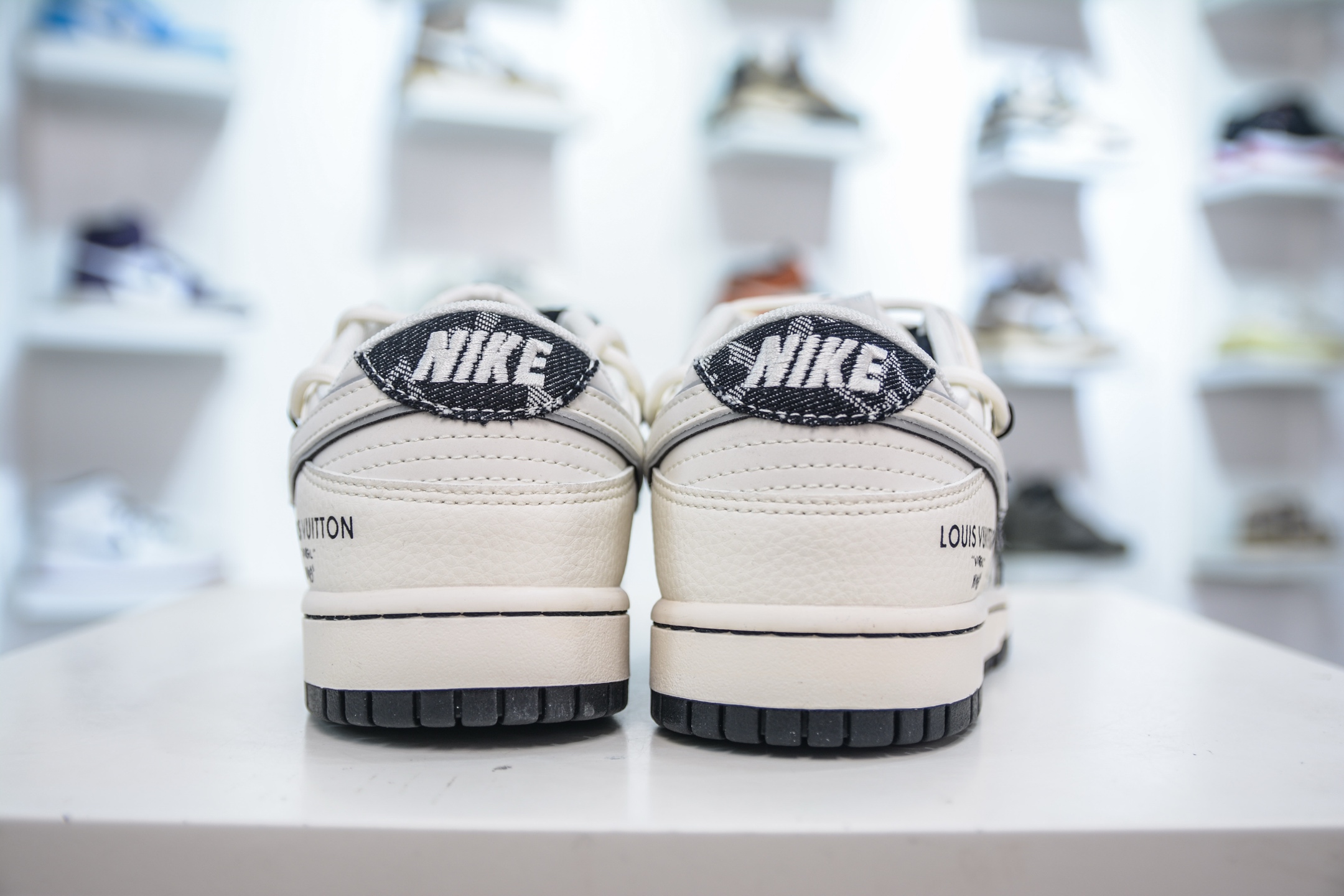 Nike SB Dunk Low x Louis Vuitton White Black Denim Shoes YX5066 2 i1749657771500 6041 0 1