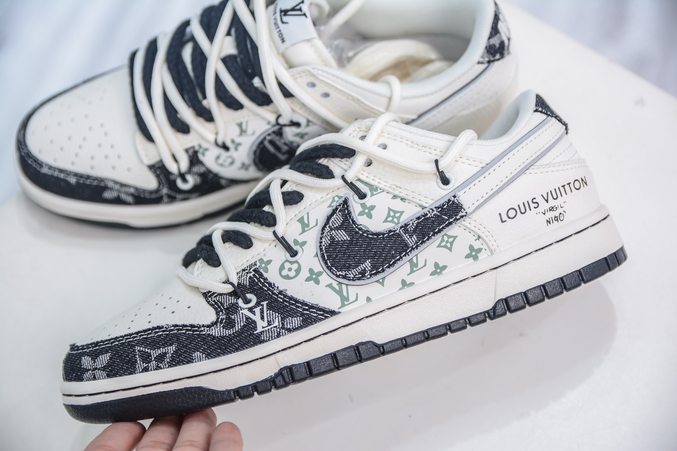 Nike SB Dunk Low x Louis Vuitton White Black Denim Shoes YX5066 7 i1749657773018 5410 0 6