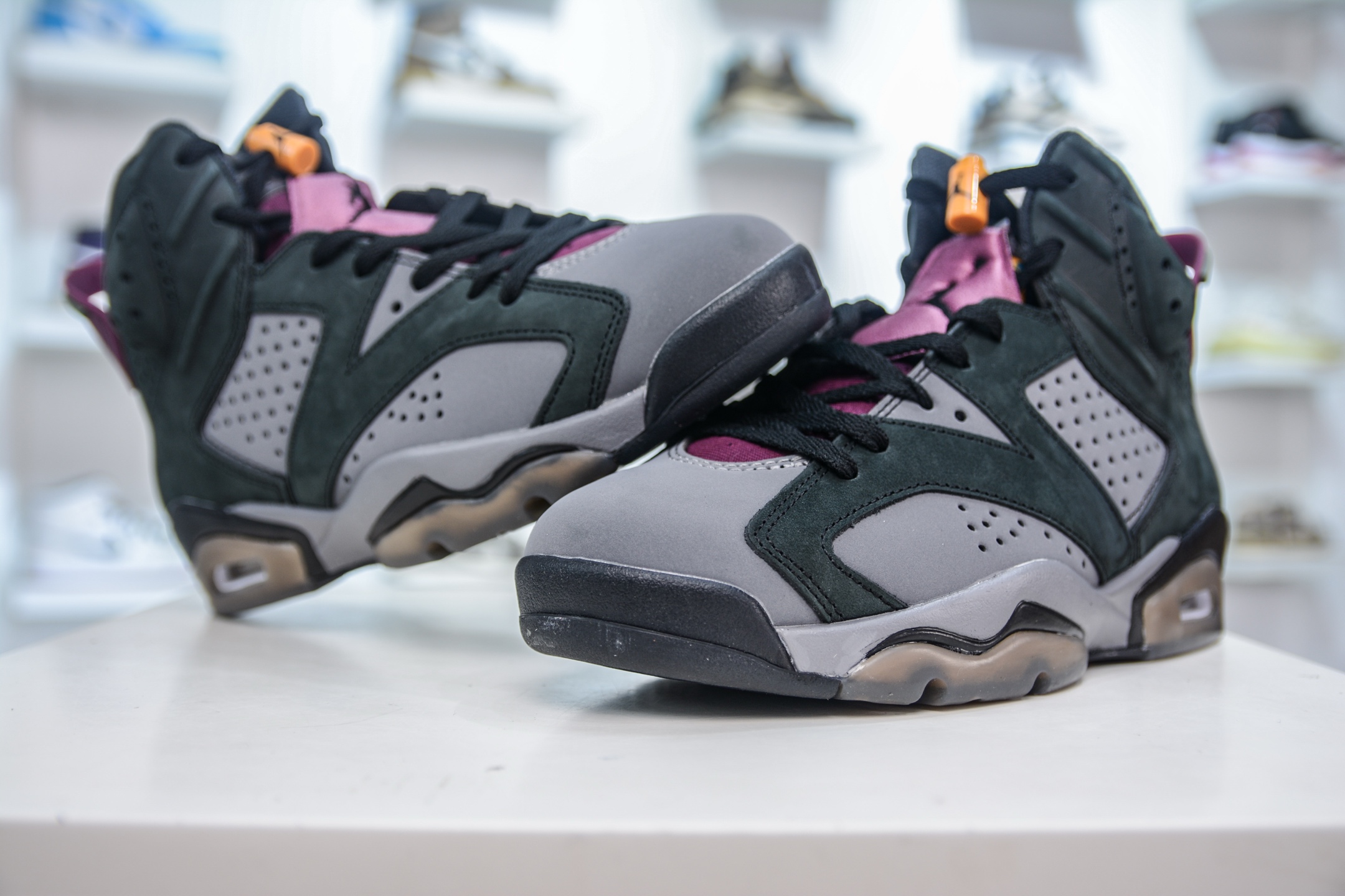Air Jordan 6 Retro Bordeaux: Premium Leather, Iconic Design, Comfortable Fit 4 i1749657865374 5509 0 3