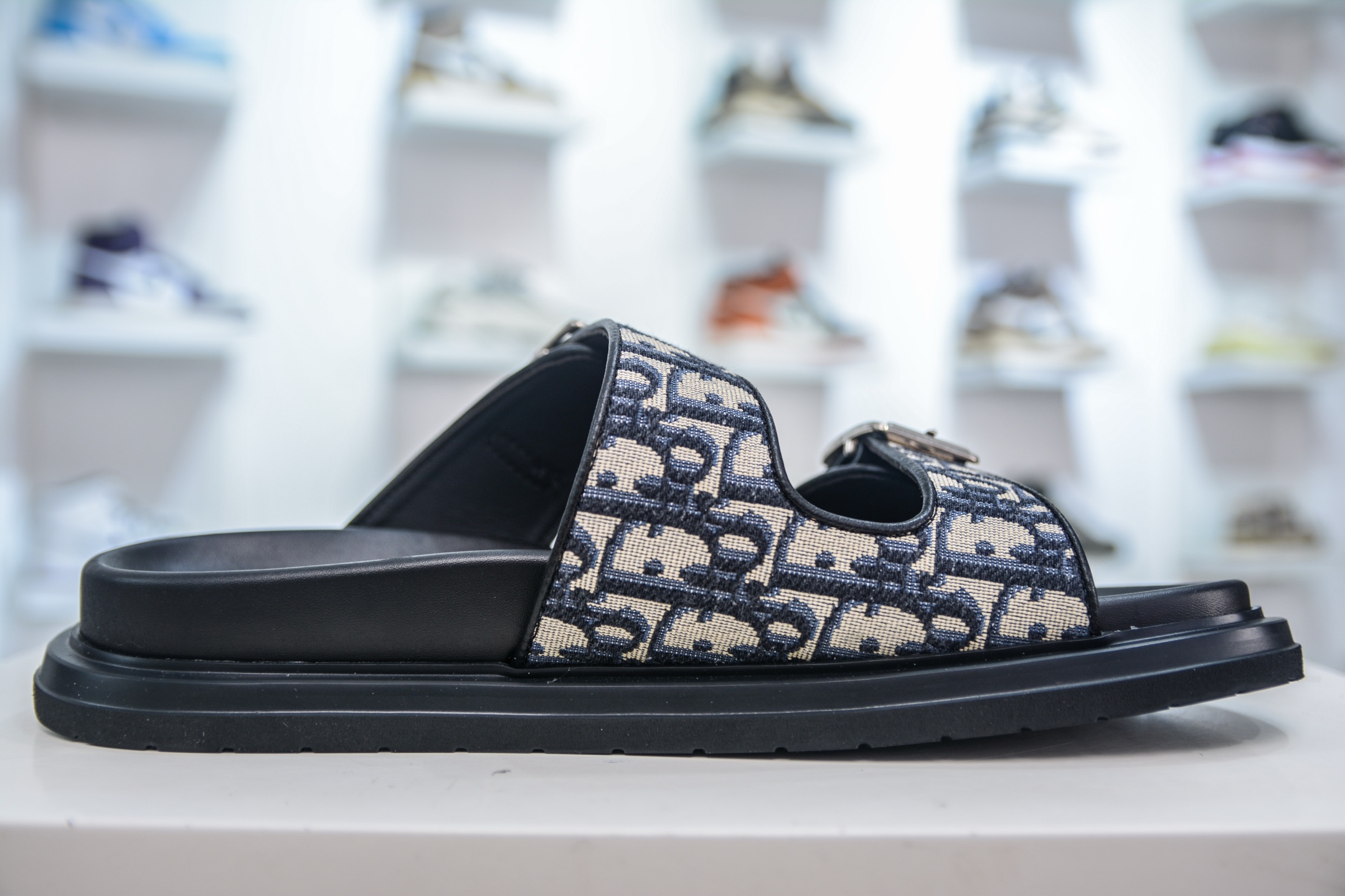 24s新款官网首发 Dior 迪奥 Aqua 圆头平底 牛仔字母印花一字拖鞋-莆田鞋,莆田鞋货源,高仿鞋,高仿鞋货源,安福档口,莆田高仿鞋,莆田鞋批发,高仿鞋批发,莆田高仿运动鞋,高仿运动鞋,莆田运动鞋 24s新款官网首发 Dior 迪奥 Aqua 圆头平底 牛仔字母印花一字拖鞋