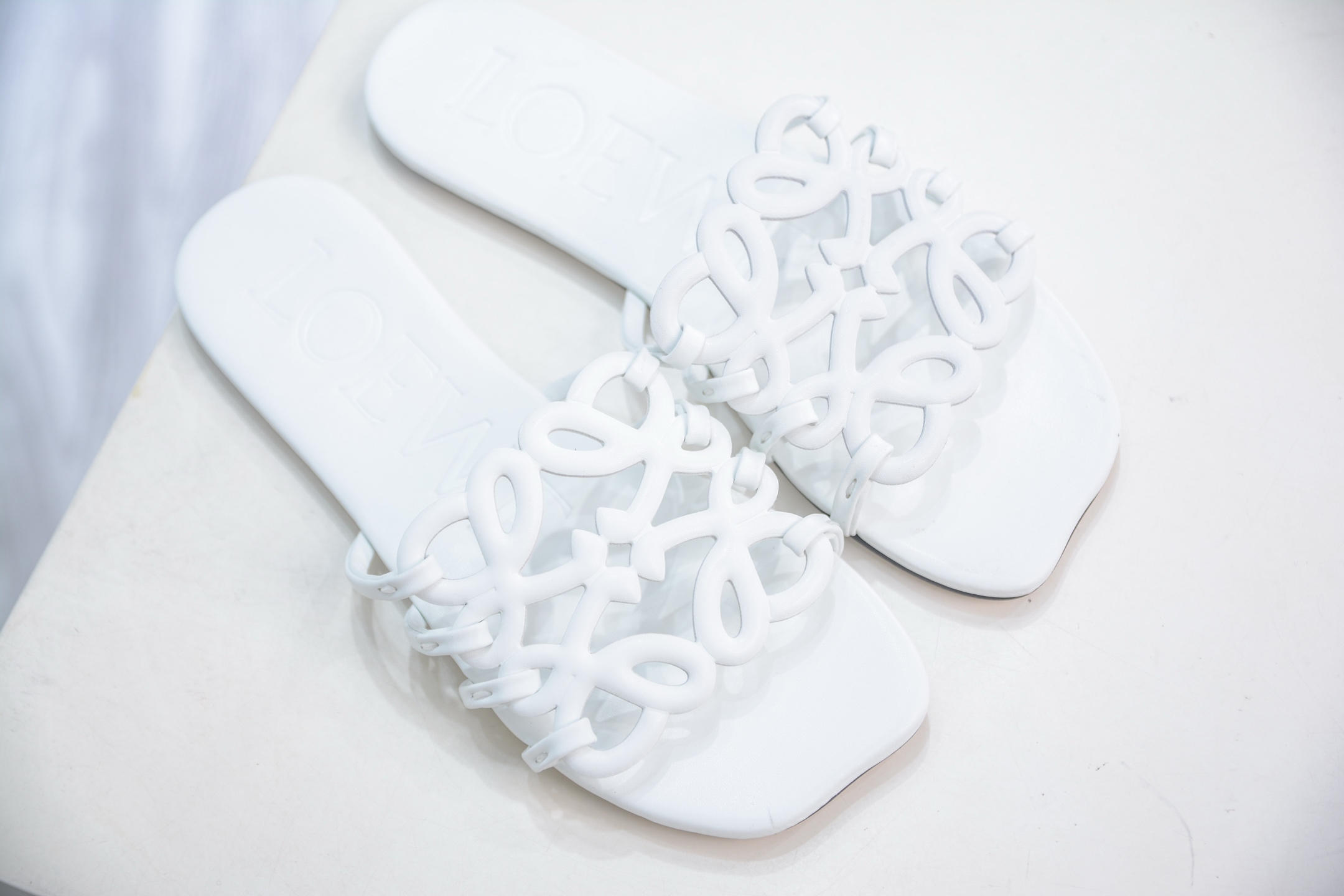 Loewe Anagram Petal Leather Flat Sandals, Square Open Toe, White, Size 35-40 8 i1749658264990 4290 0 6